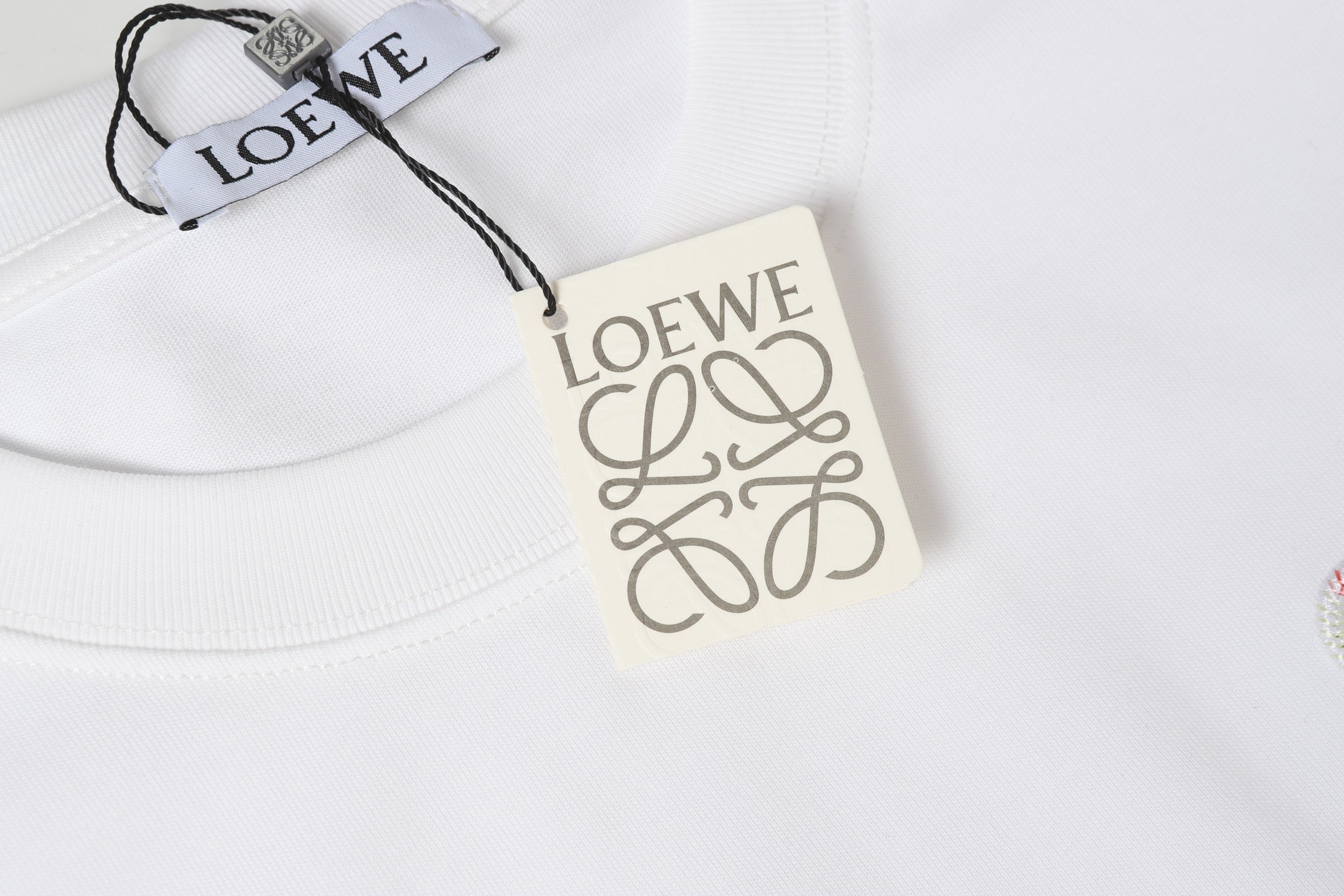 LuxluxHouse Best Quality Clothes T-shirt Loewe
