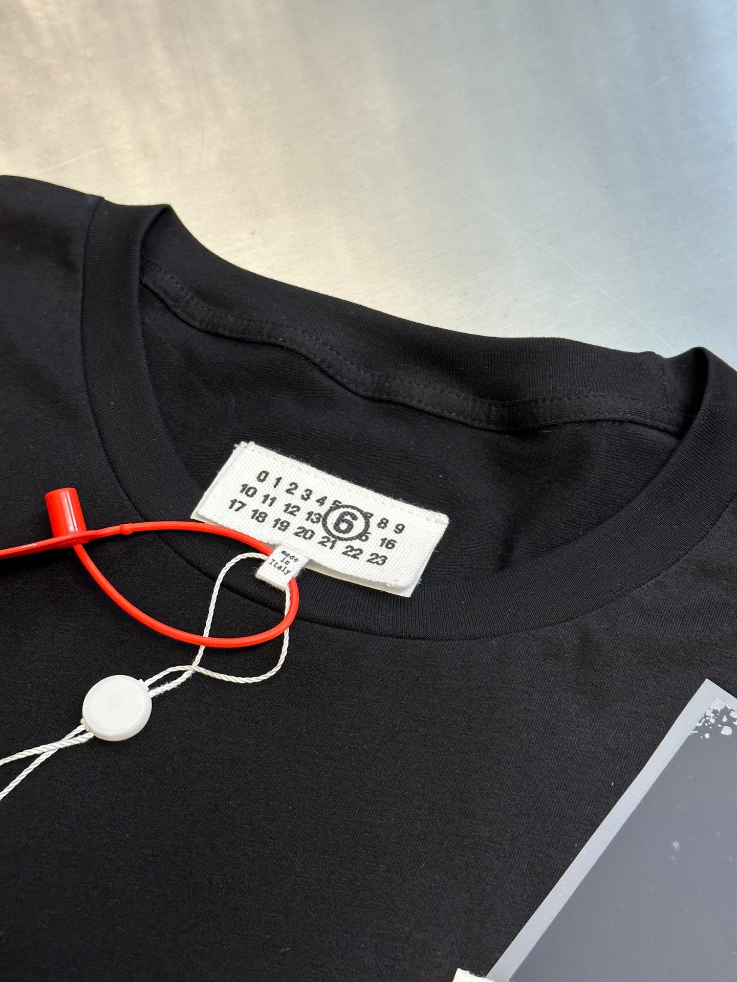 LuxluxHouse Best Quality Clothes T-shirt Chanel & Maison Margiela