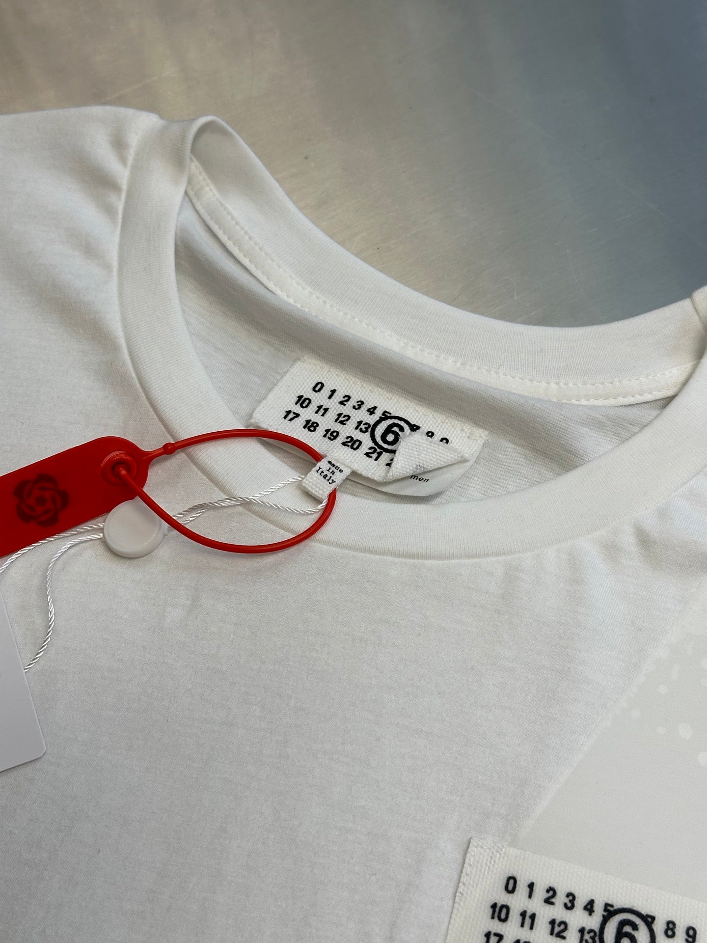 LuxluxHouse Best Quality Clothes T-shirt Chanel & Maison Margiela