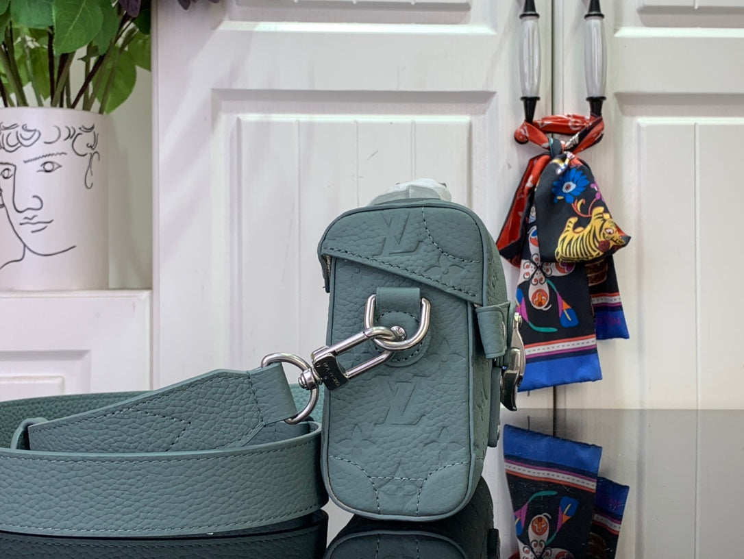LuxluxHouse Best Quality Bags Louis Vuitton Men