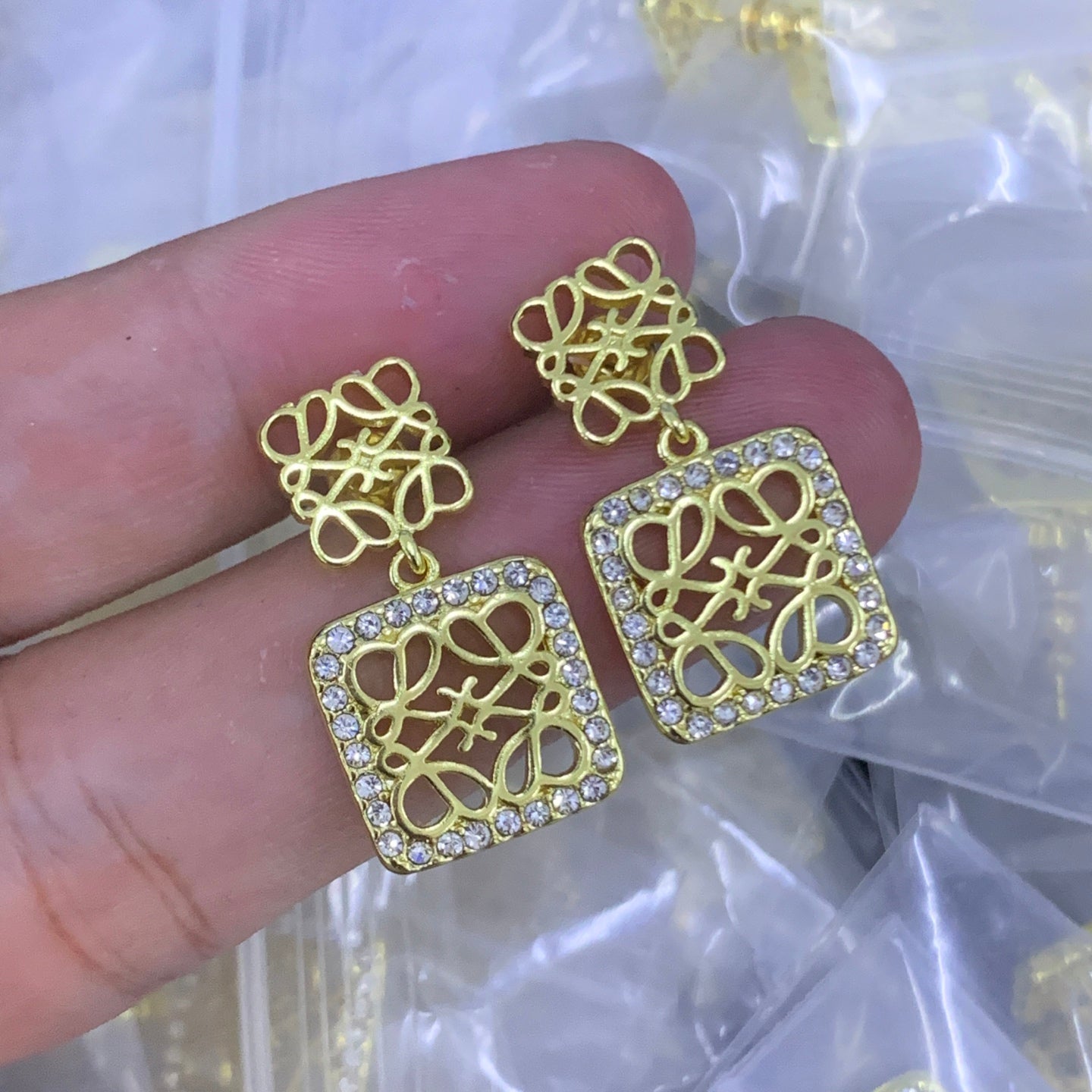 LuxluxHouse Low Price And High Quality Accessories Loewe