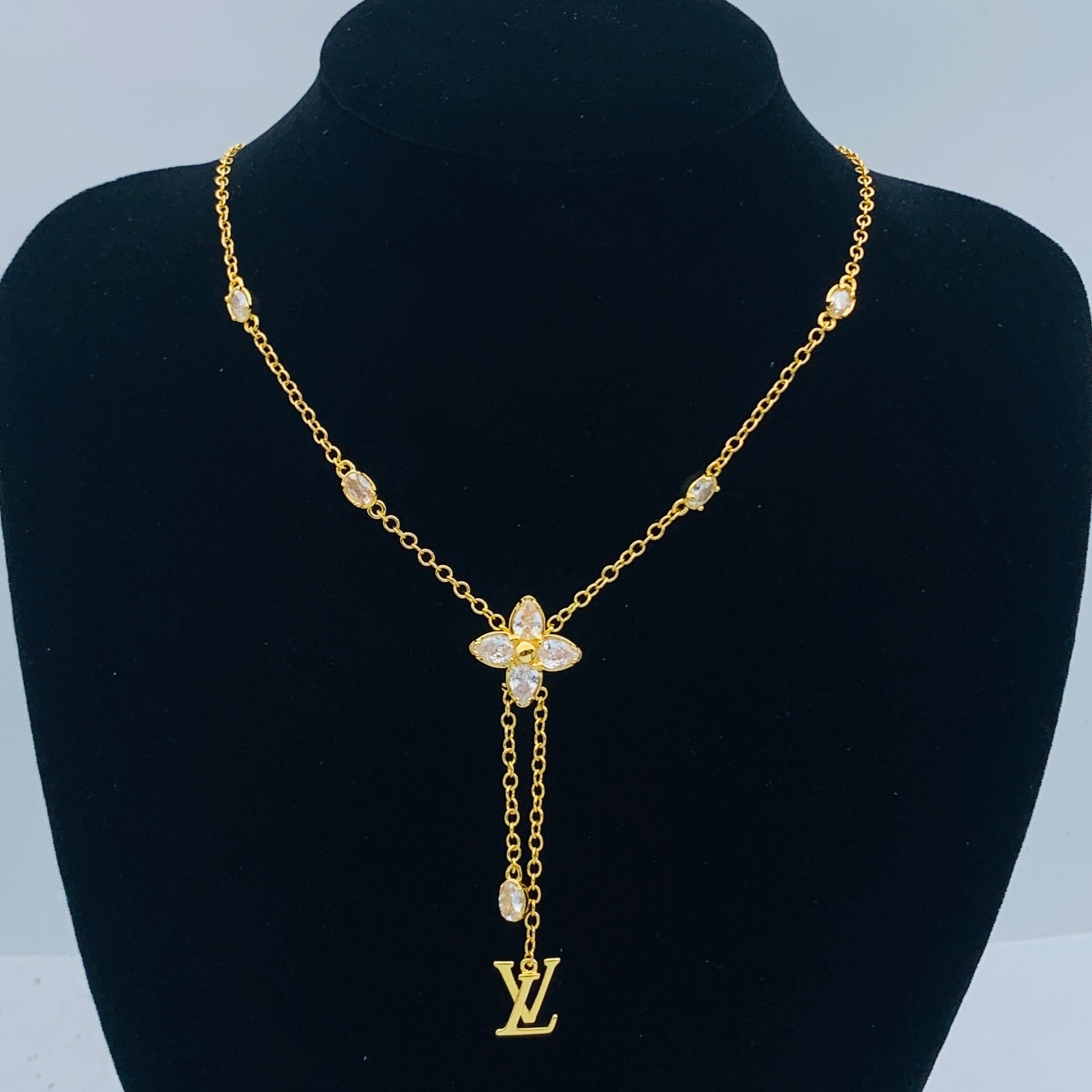 LuxluxHouse Low Price And High Quality Accessories Louis Vuitton
