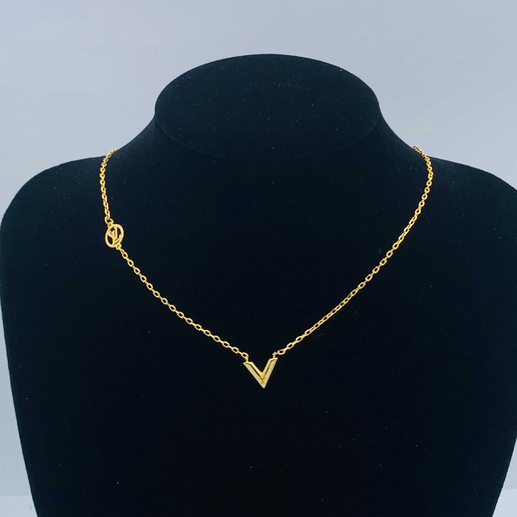 LuxluxHouse Low Price And High Quality Accessories Louis Vuitton