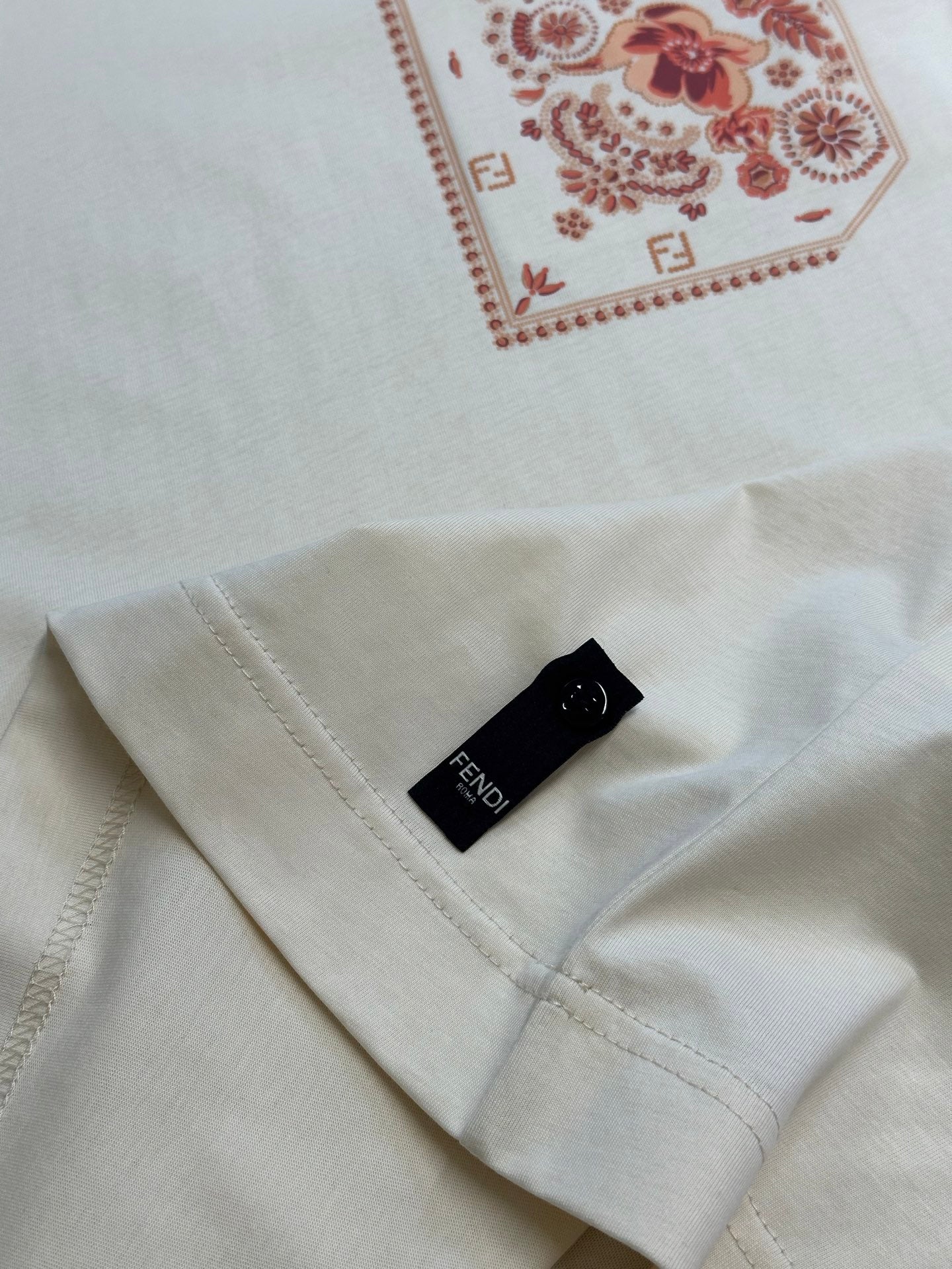 LuxluxHouse Best Quality Clothes Fendi T-shirt