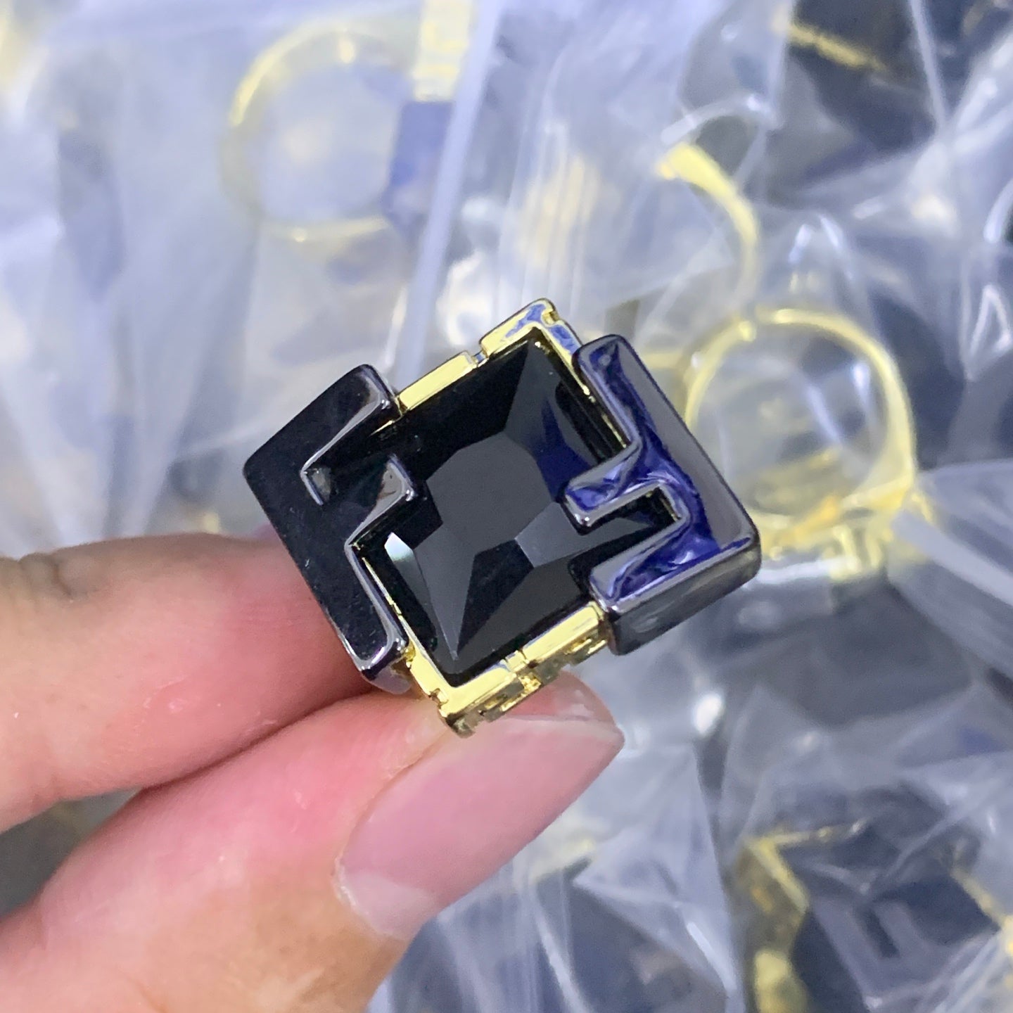 LuxluxHouse Low Price And High Quality Accessories Versace