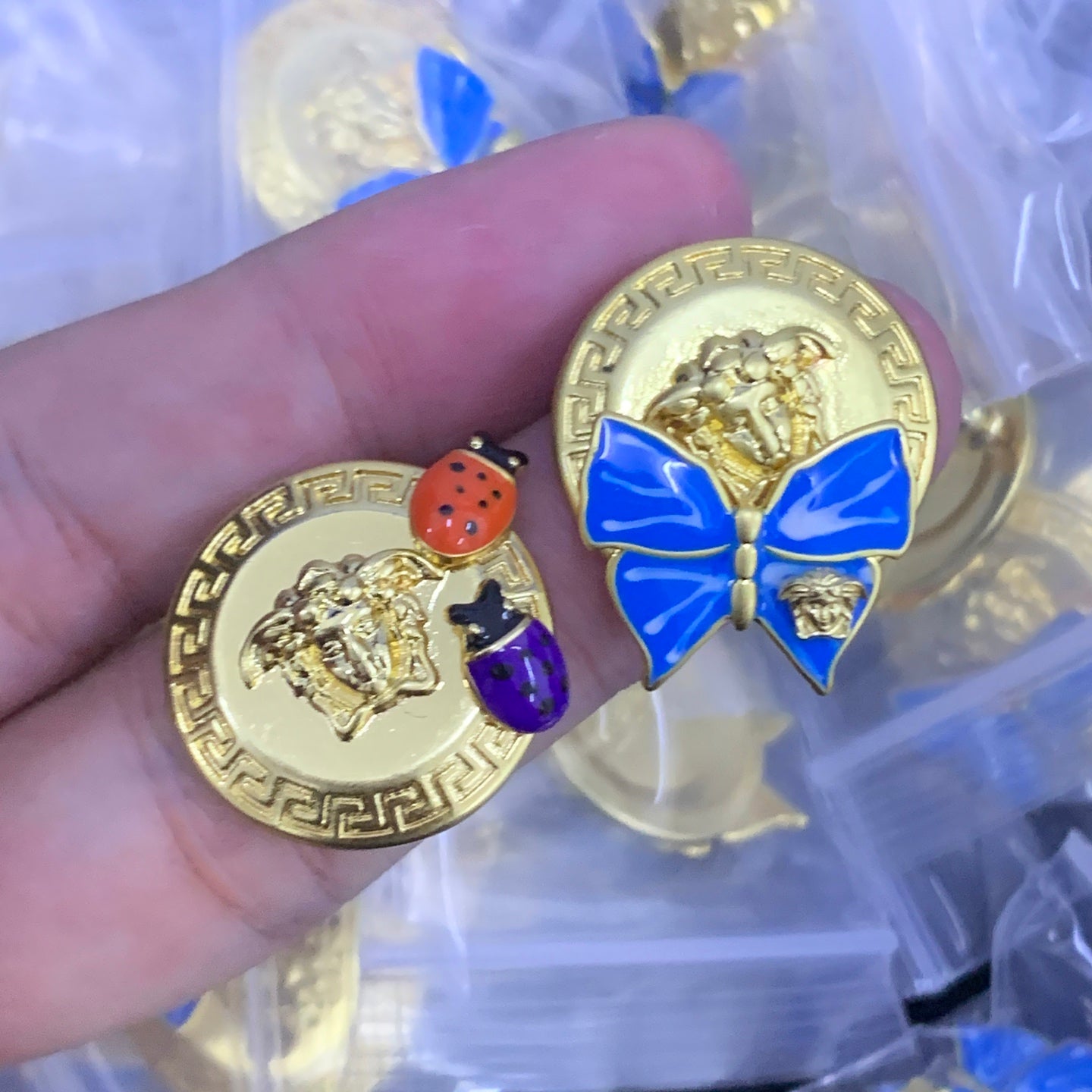 LuxluxHouse Low Price And High Quality Accessories Versace