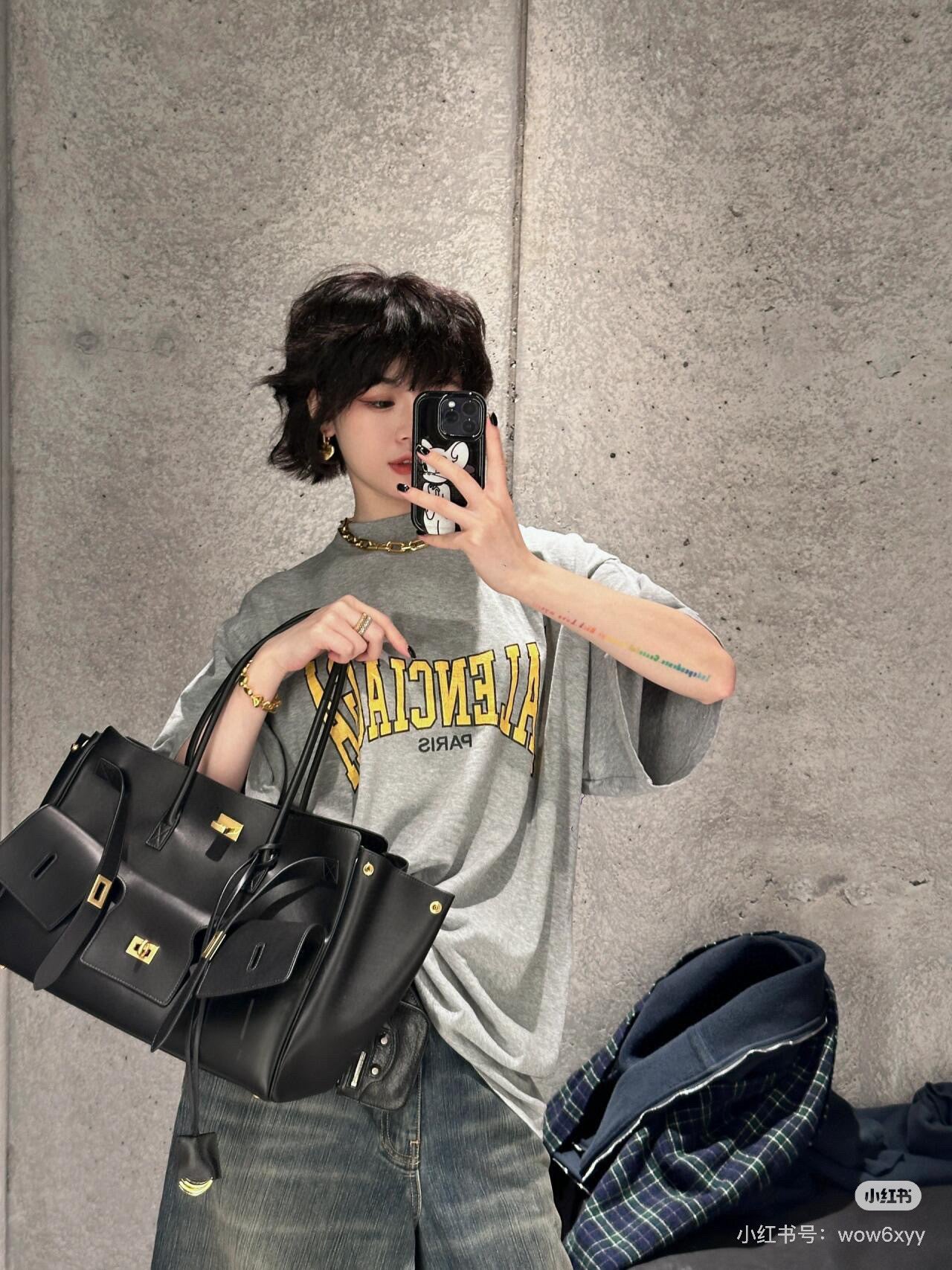 LuxluxHouse Best Quality Clothes Balenciaga T-shirt