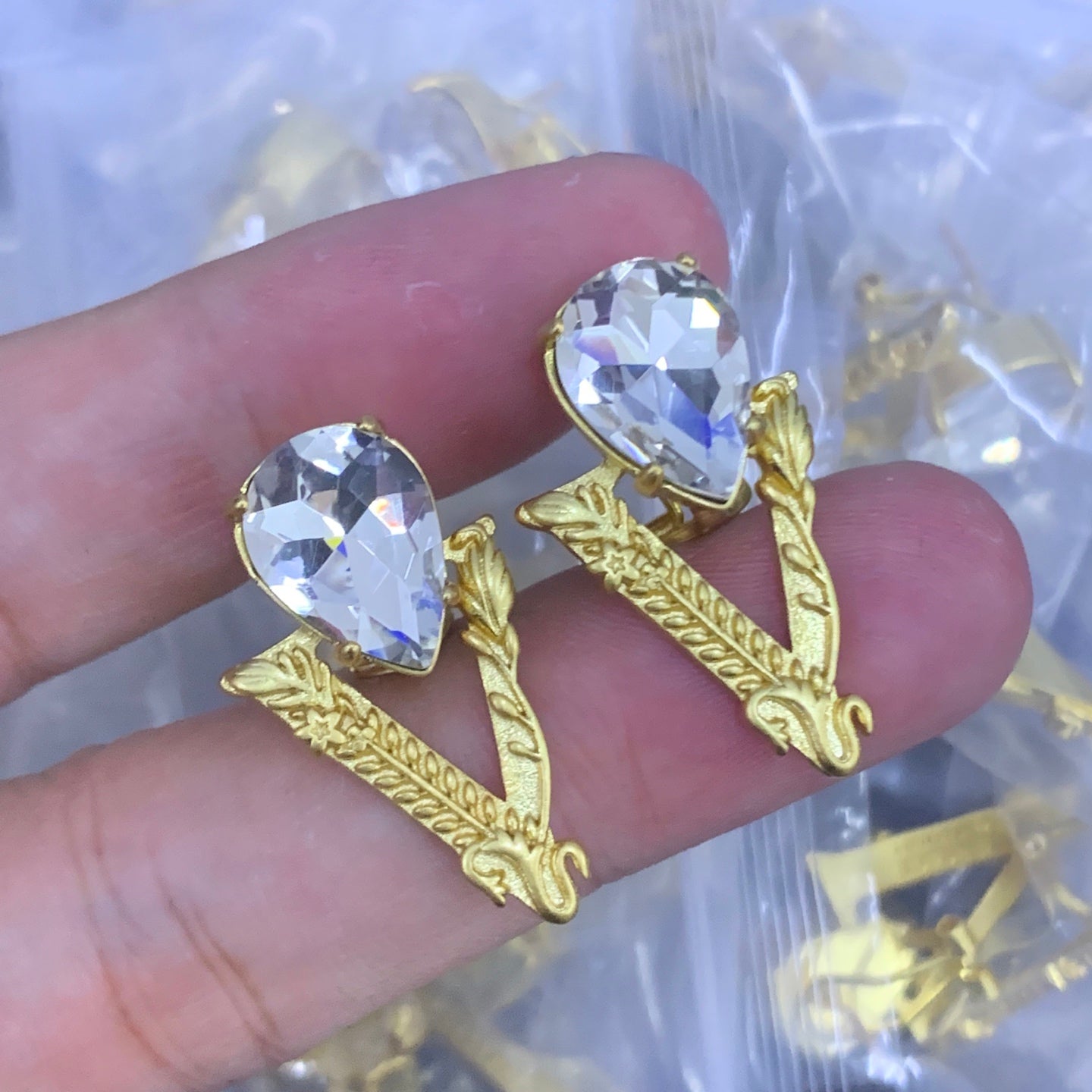 LuxluxHouse Low Price And High Quality Accessories Versace