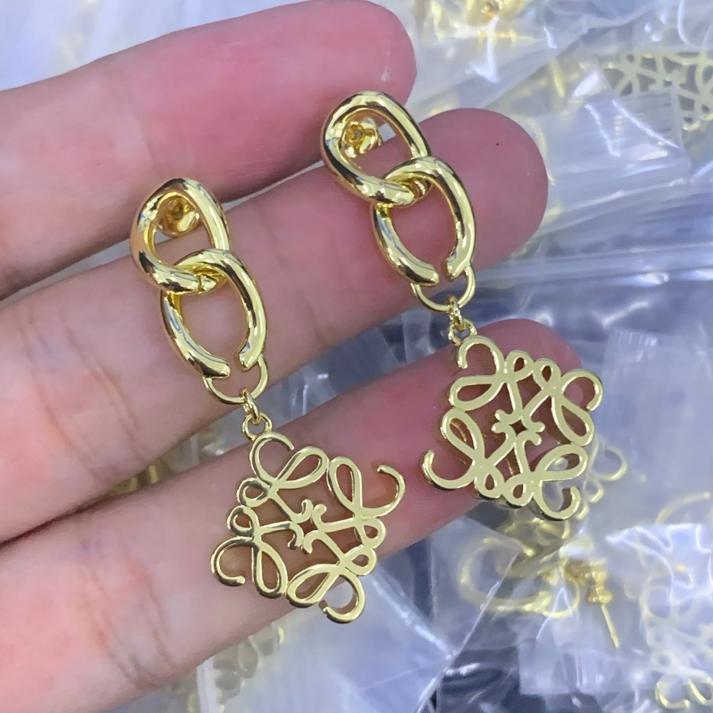 LuxluxHouse Low Price And High Quality Accessories Loewe