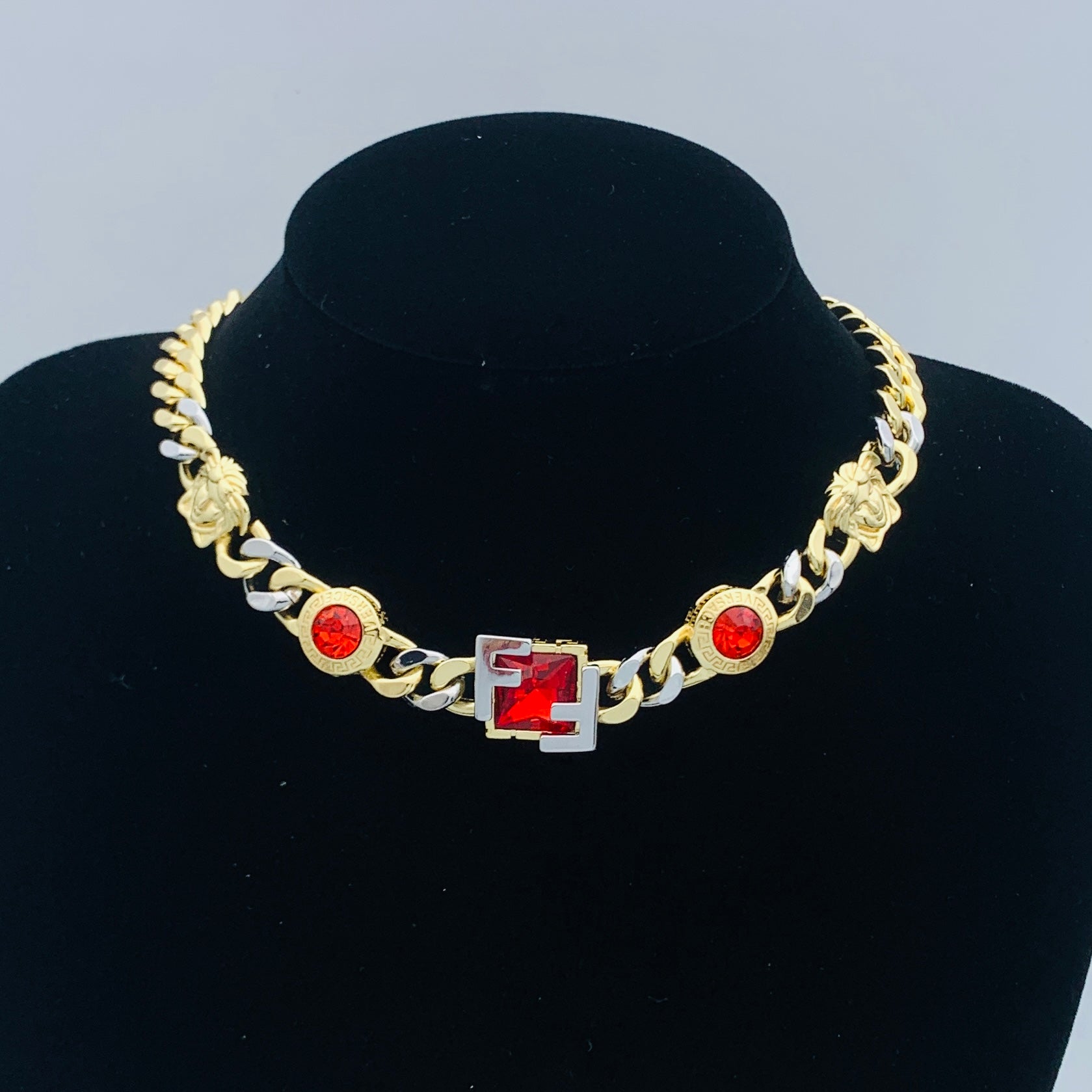 LuxluxHouse Low Price And High Quality Accessories Versace