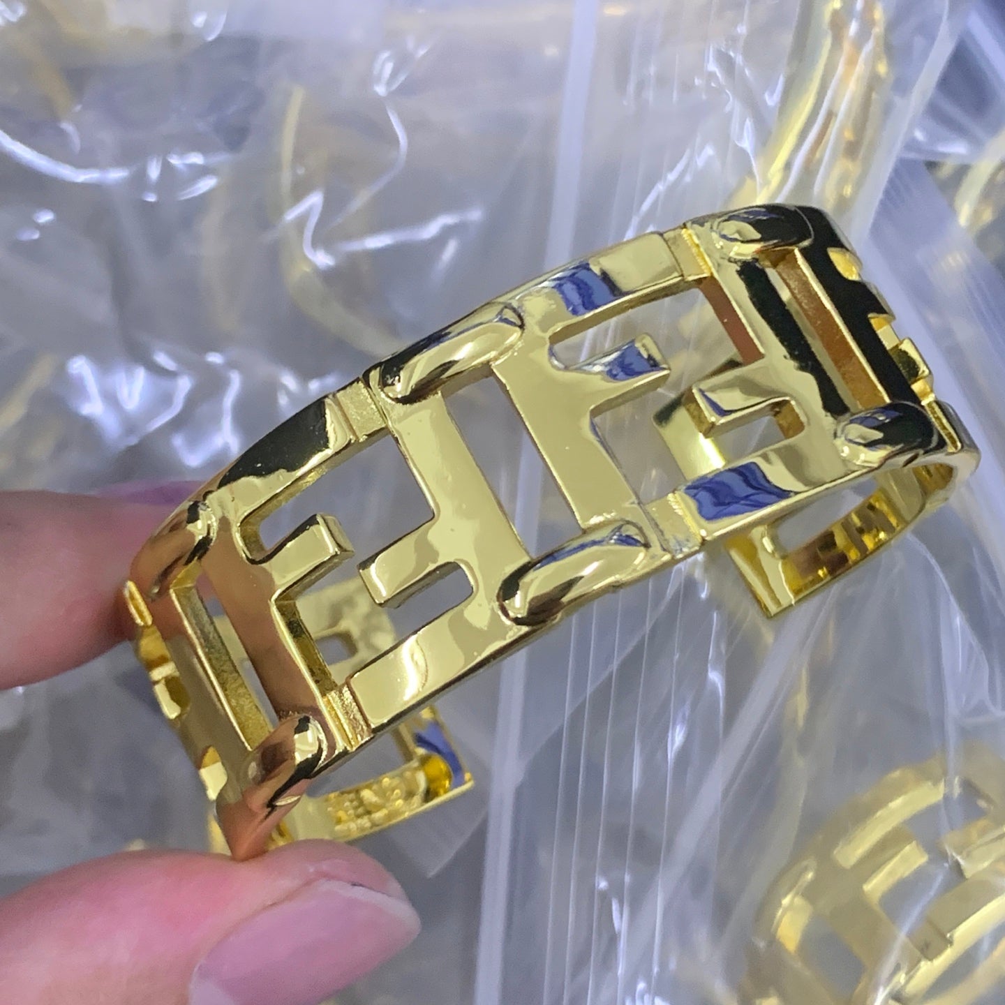 LuxluxHouse Low Price And High Quality Accessories Fendi