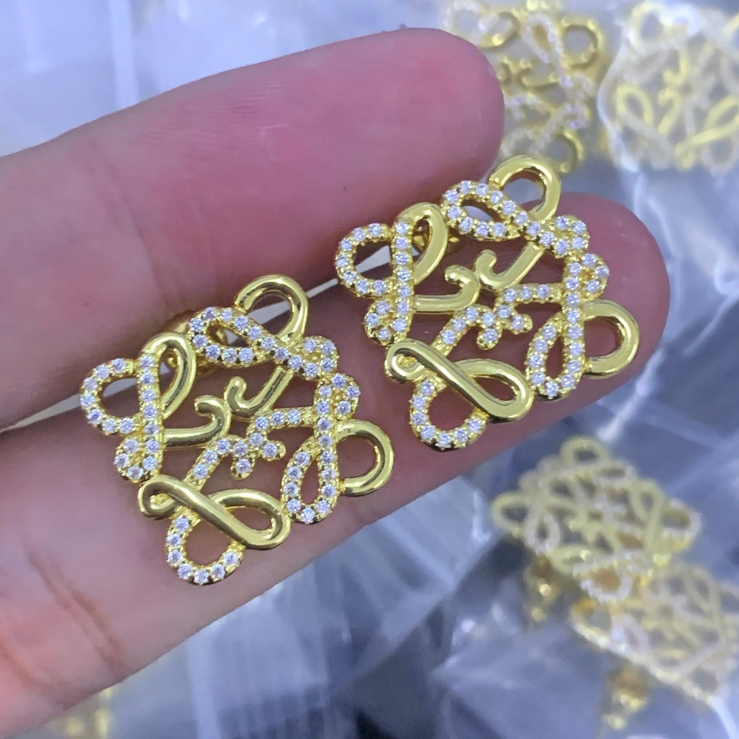 LuxluxHouse Low Price And High Quality Accessories Loewe