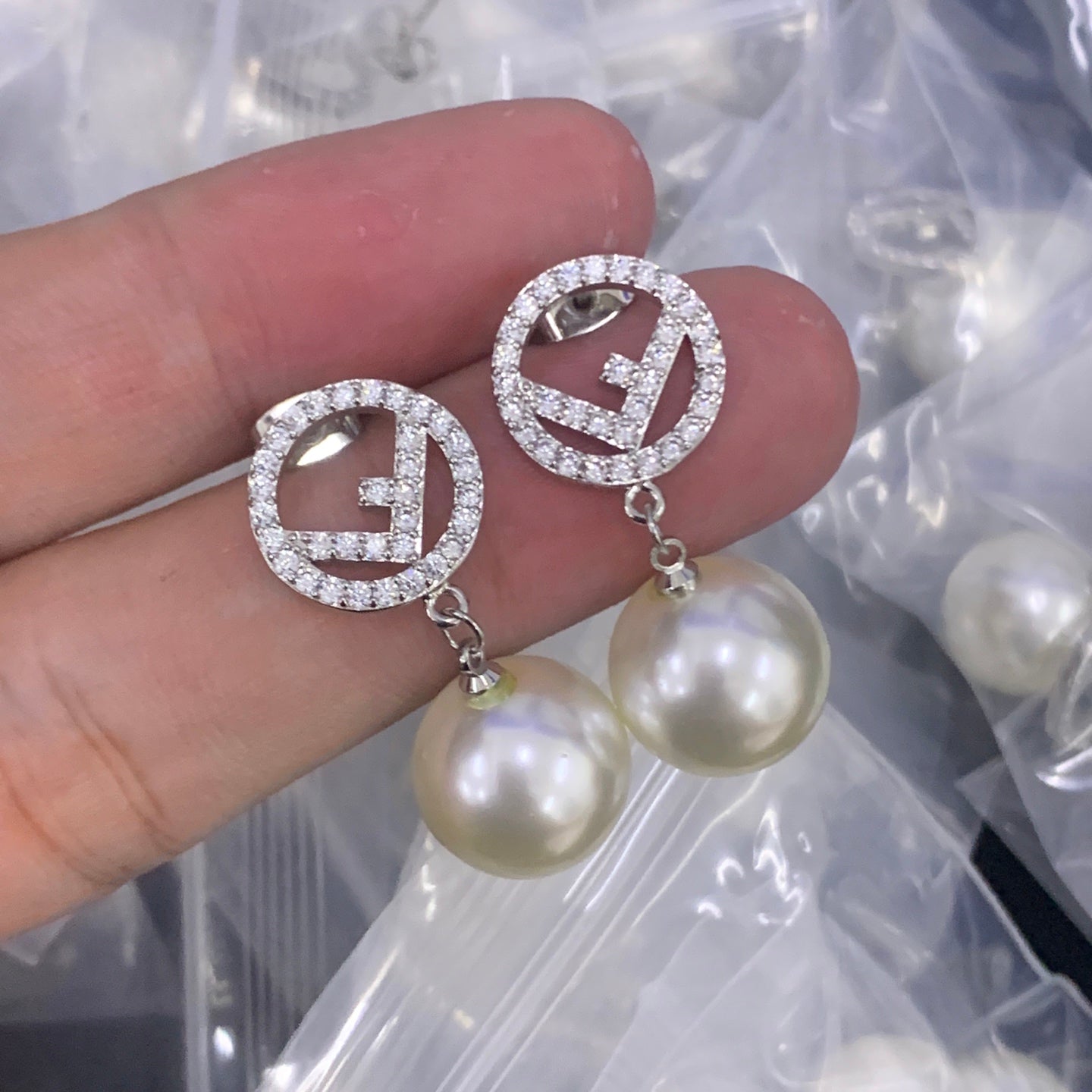 LuxluxHouse Low Price And High Quality Accessories Fendi