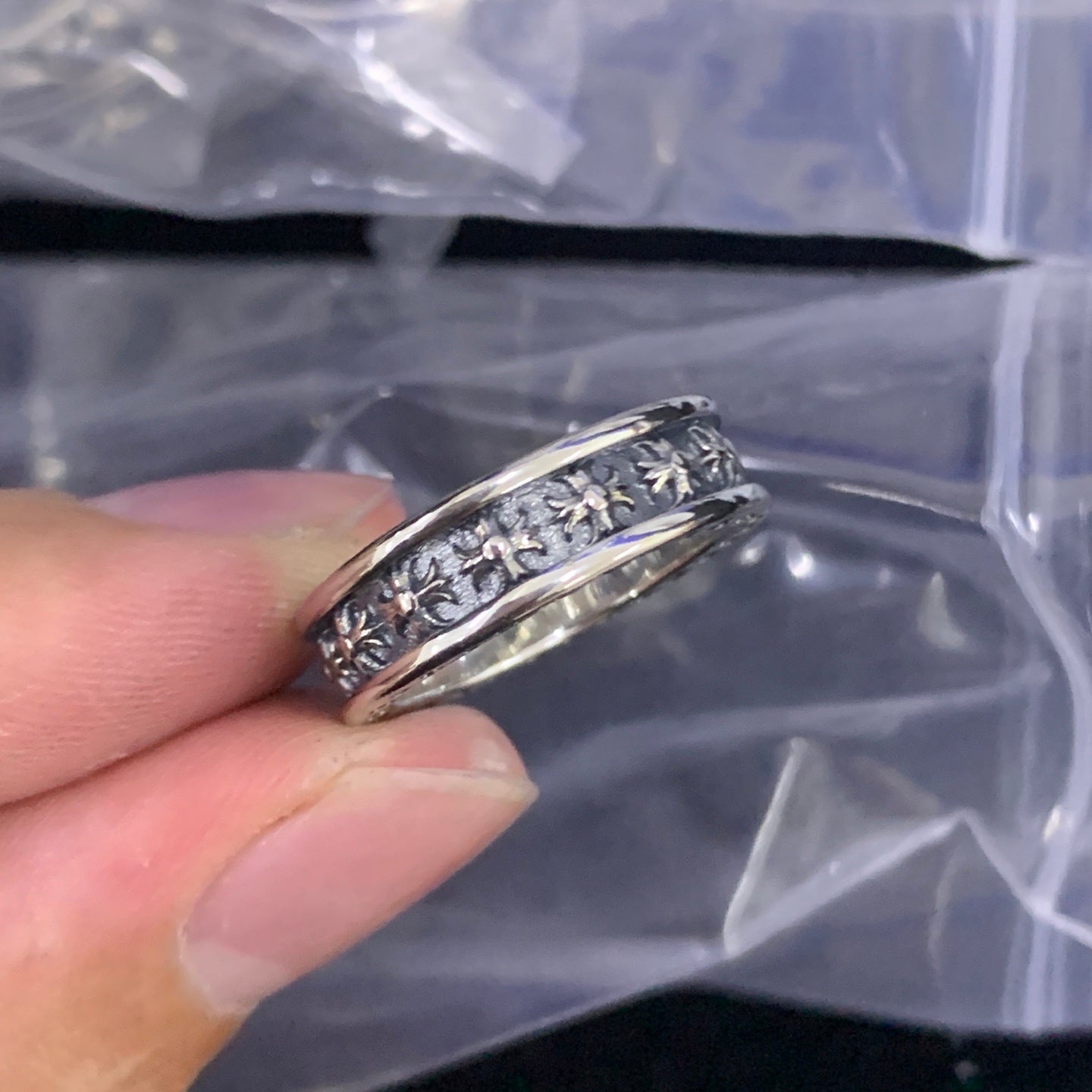LuxluxHouse Low Price And High Quality Accessories Chrome Hearts
