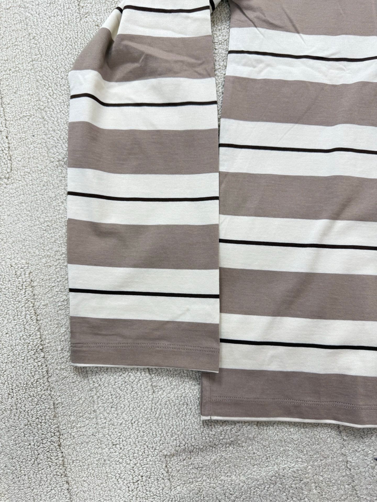 LuxluxHouse Best Quality Clothes Miu Miu T-shirt