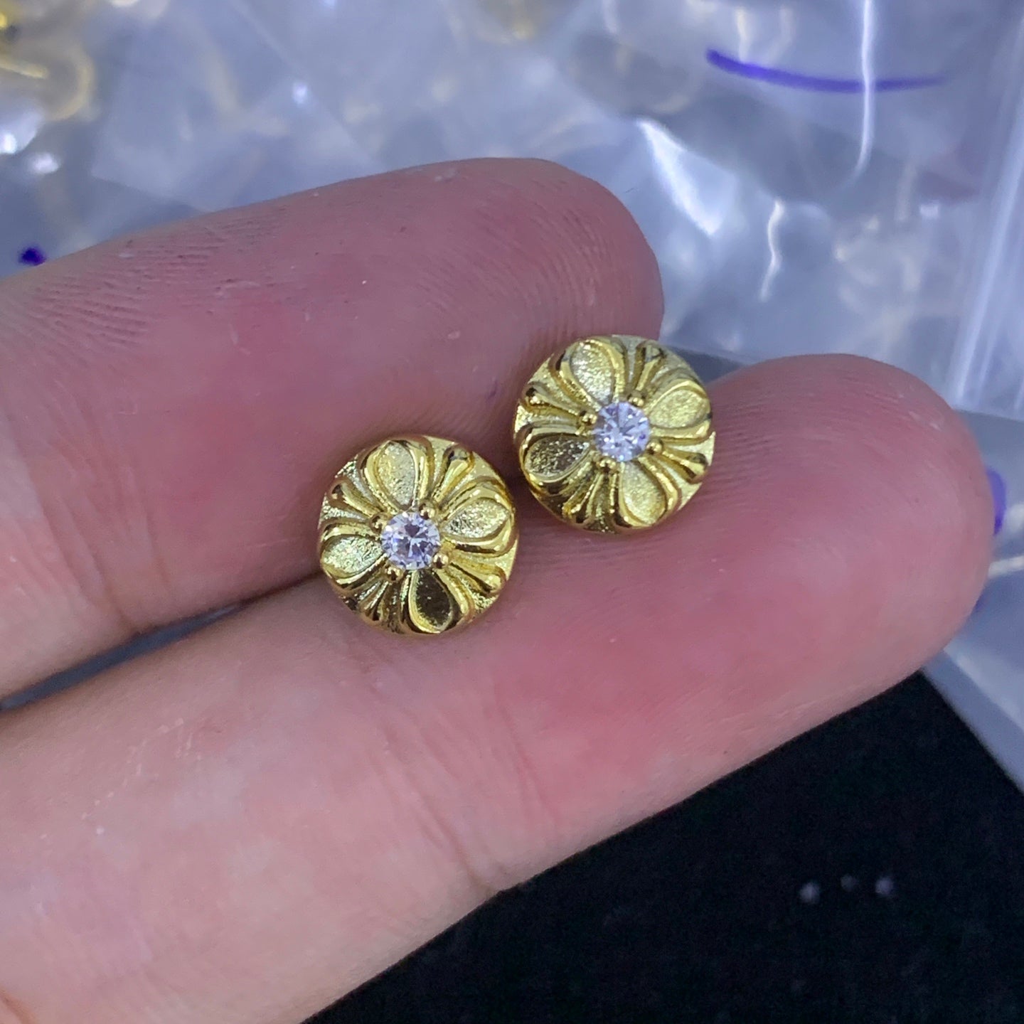 LuxluxHouse Low Price And High Quality Accessories Chrome Hearts