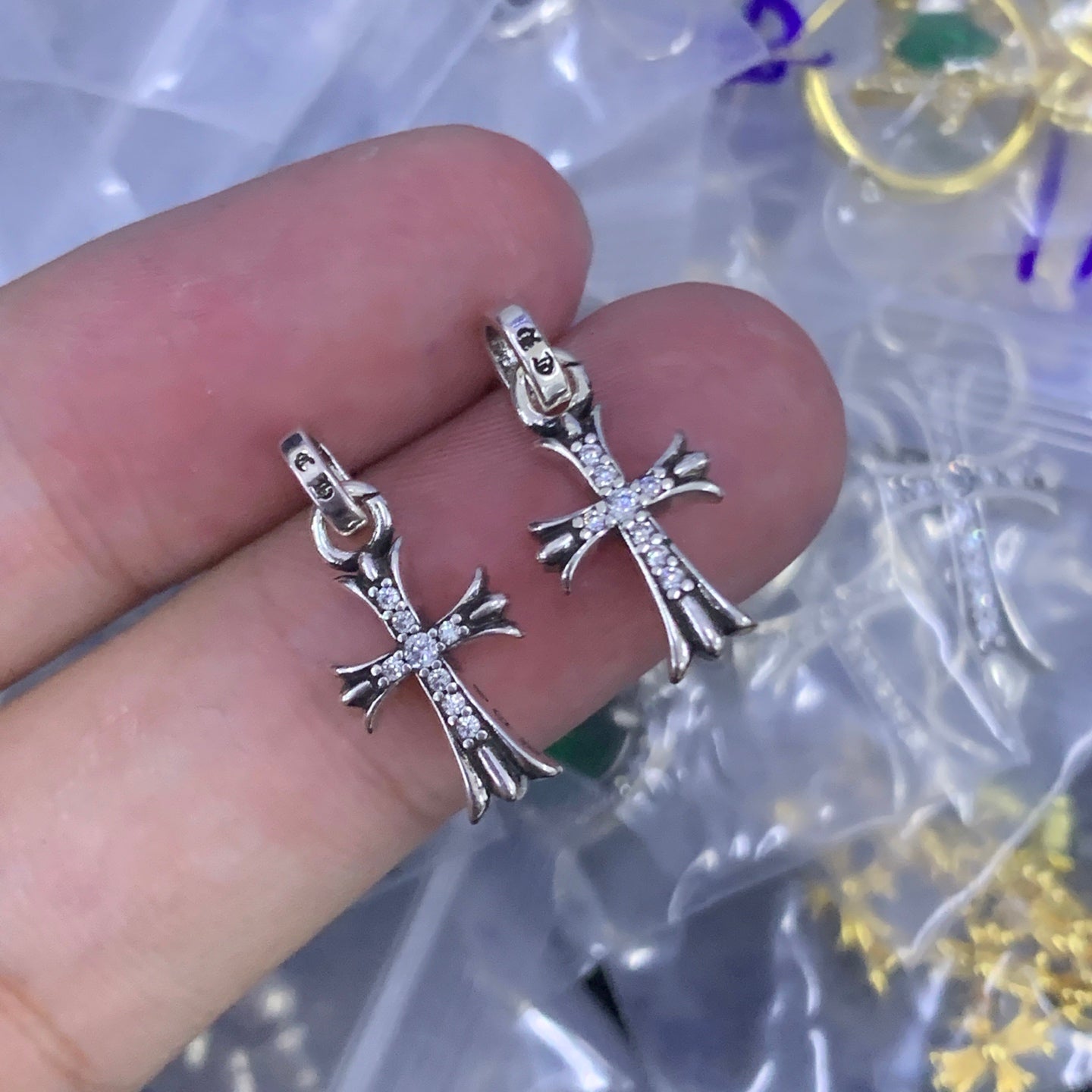 LuxluxHouse Low Price And High Quality Accessories Chrome Hearts