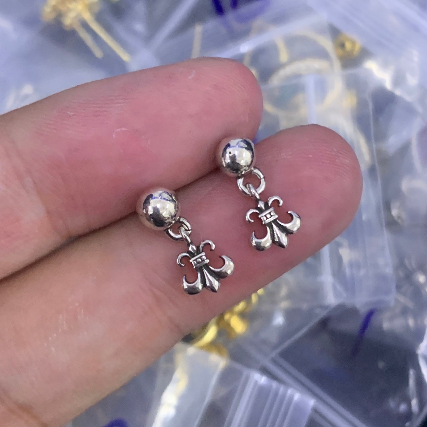 LuxluxHouse Low Price And High Quality Accessories Chrome Hearts