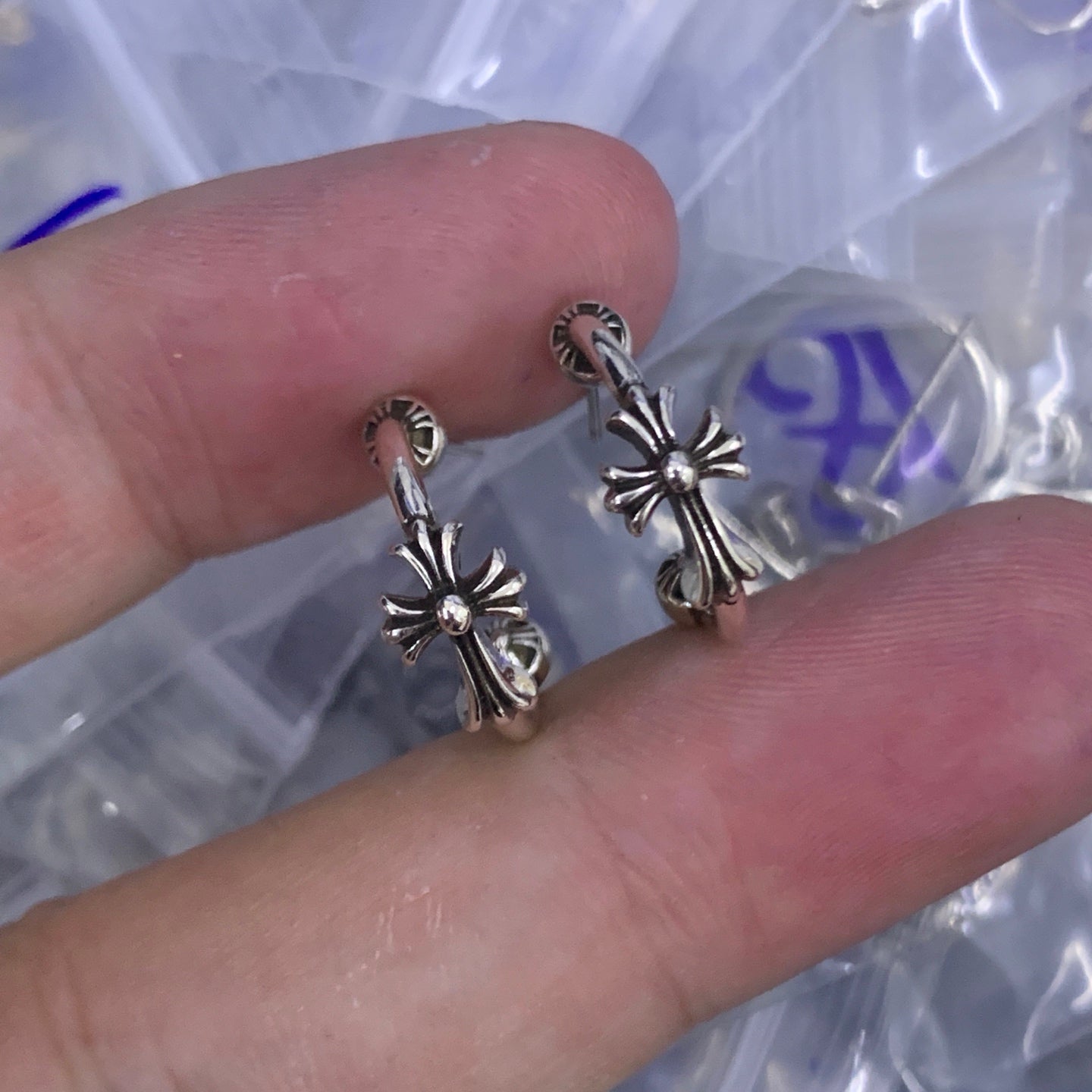 LuxluxHouse Low Price And High Quality Accessories Chrome Hearts