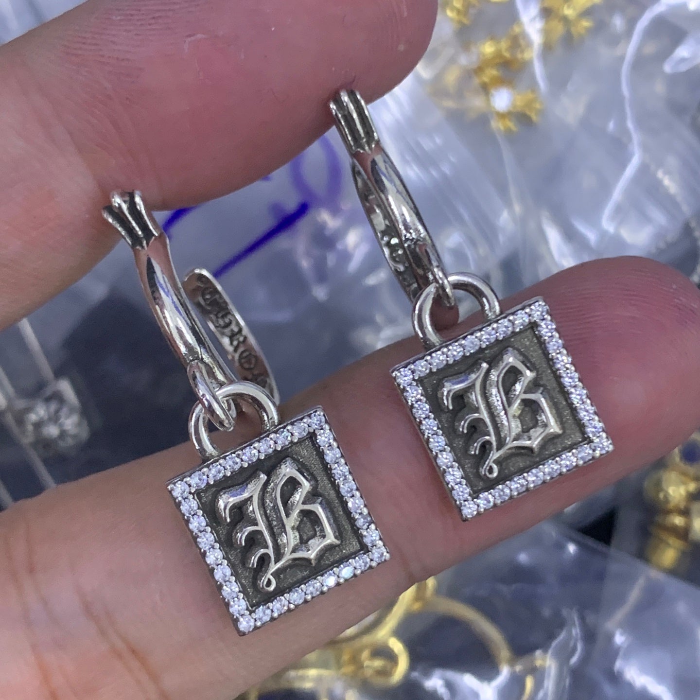 LuxluxHouse Low Price And High Quality Accessories Chrome Hearts