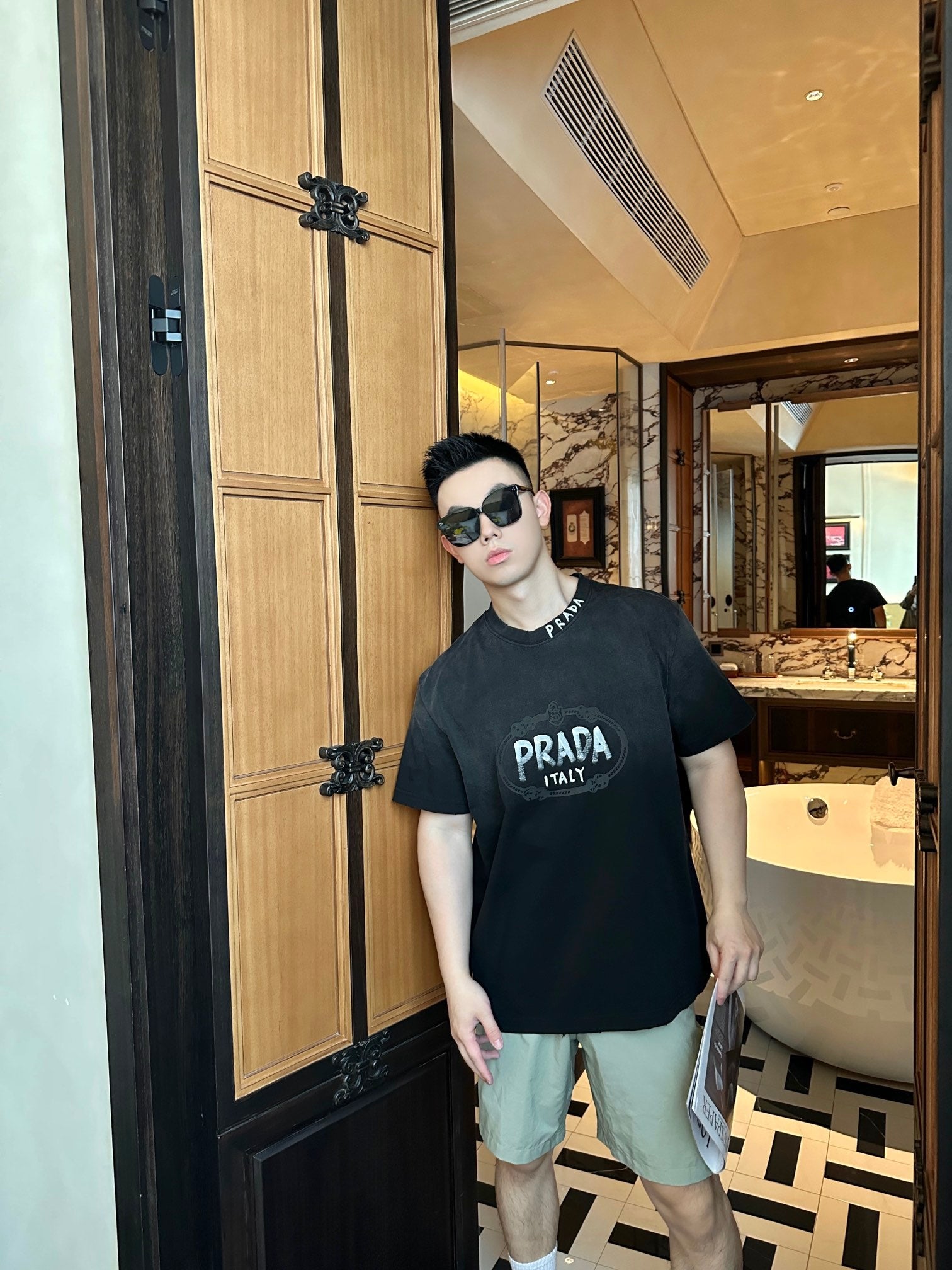 LuxluxHouse Best Quality Clothes T-shirt Prada