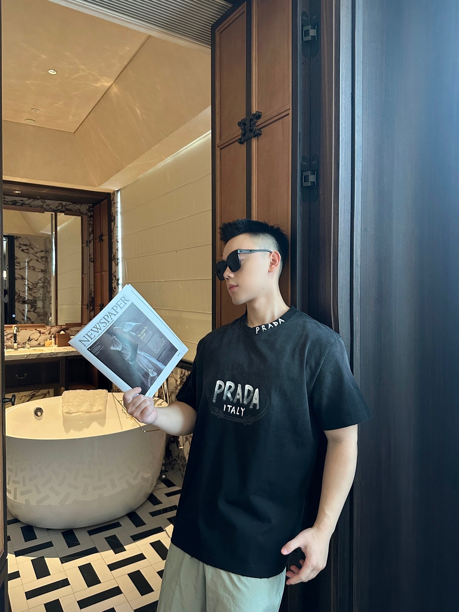 LuxluxHouse Best Quality Clothes T-shirt Prada