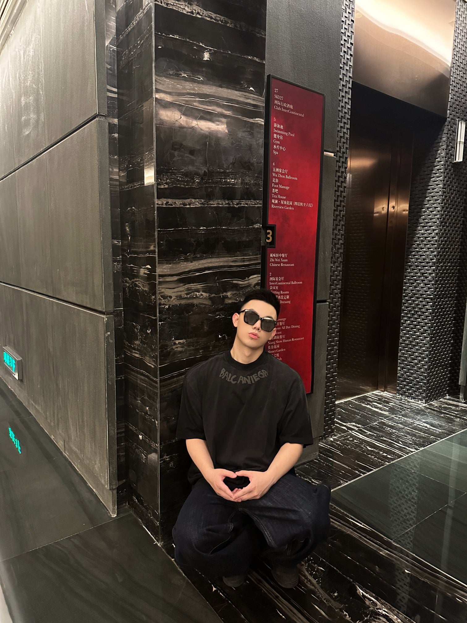 LuxluxHouse Best Quality Clothes Balenciaga T-shirt