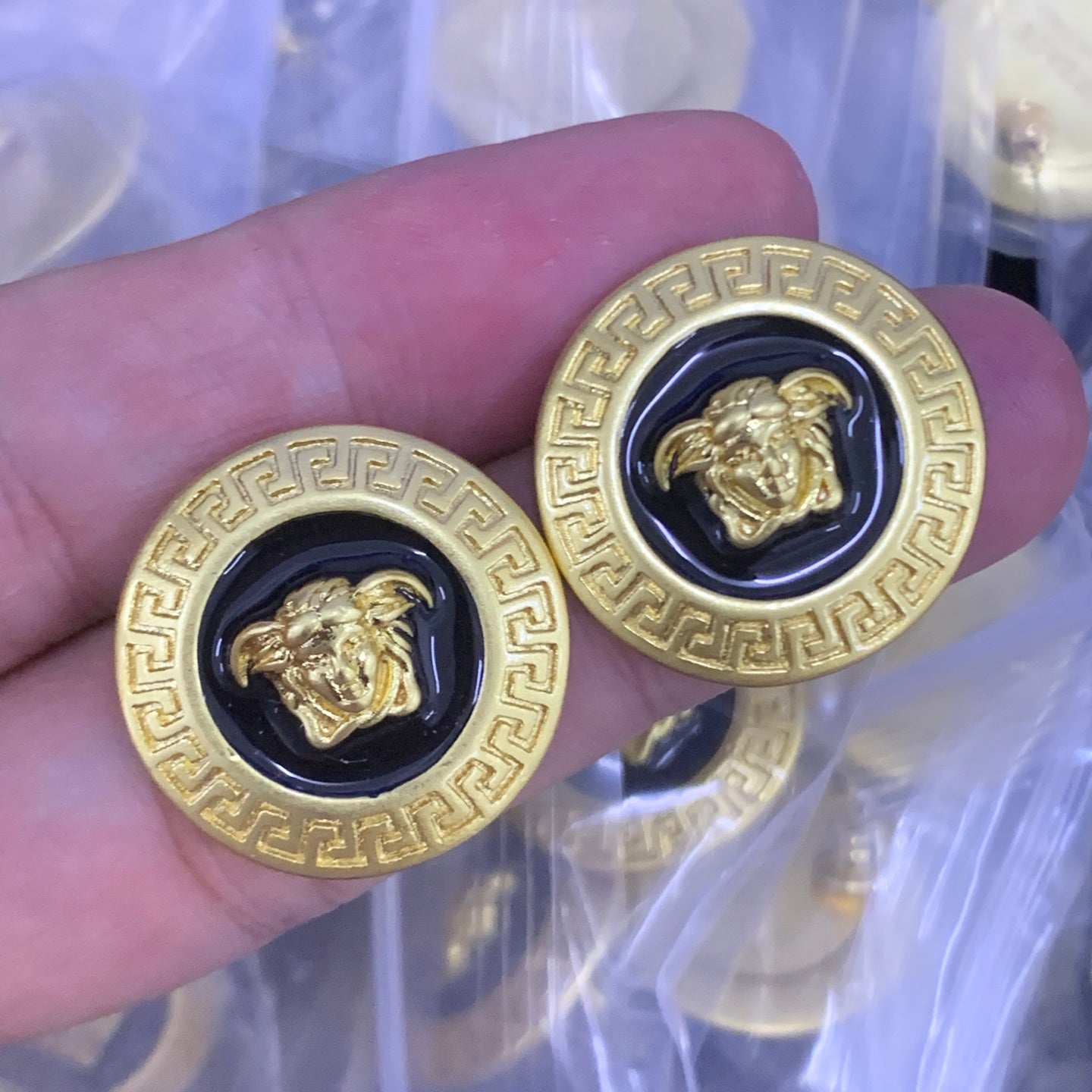 LuxluxHouse Low Price And High Quality Accessories Versace