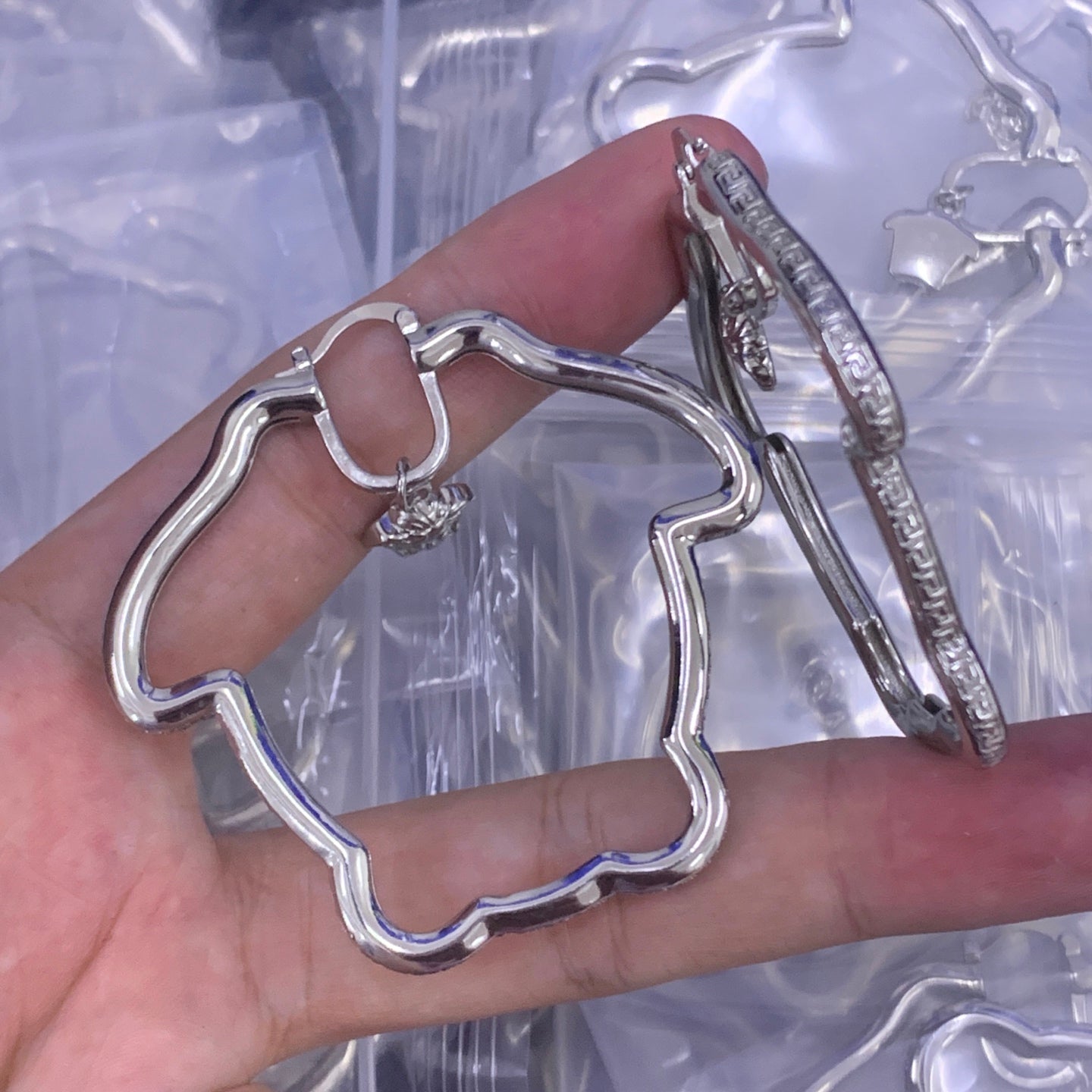 LuxluxHouse Low Price And High Quality Accessories Versace