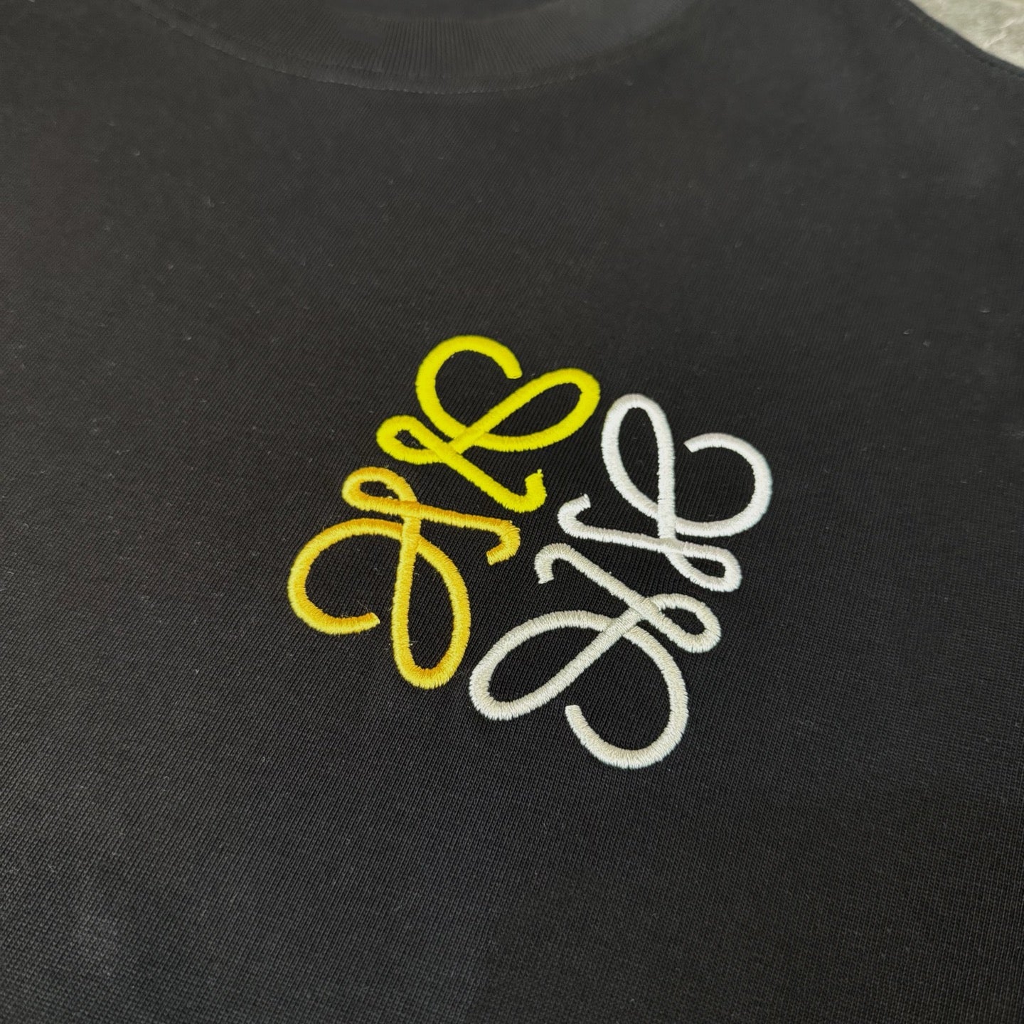 LuxluxHouse Best Quality Clothes T-shirt Loewe