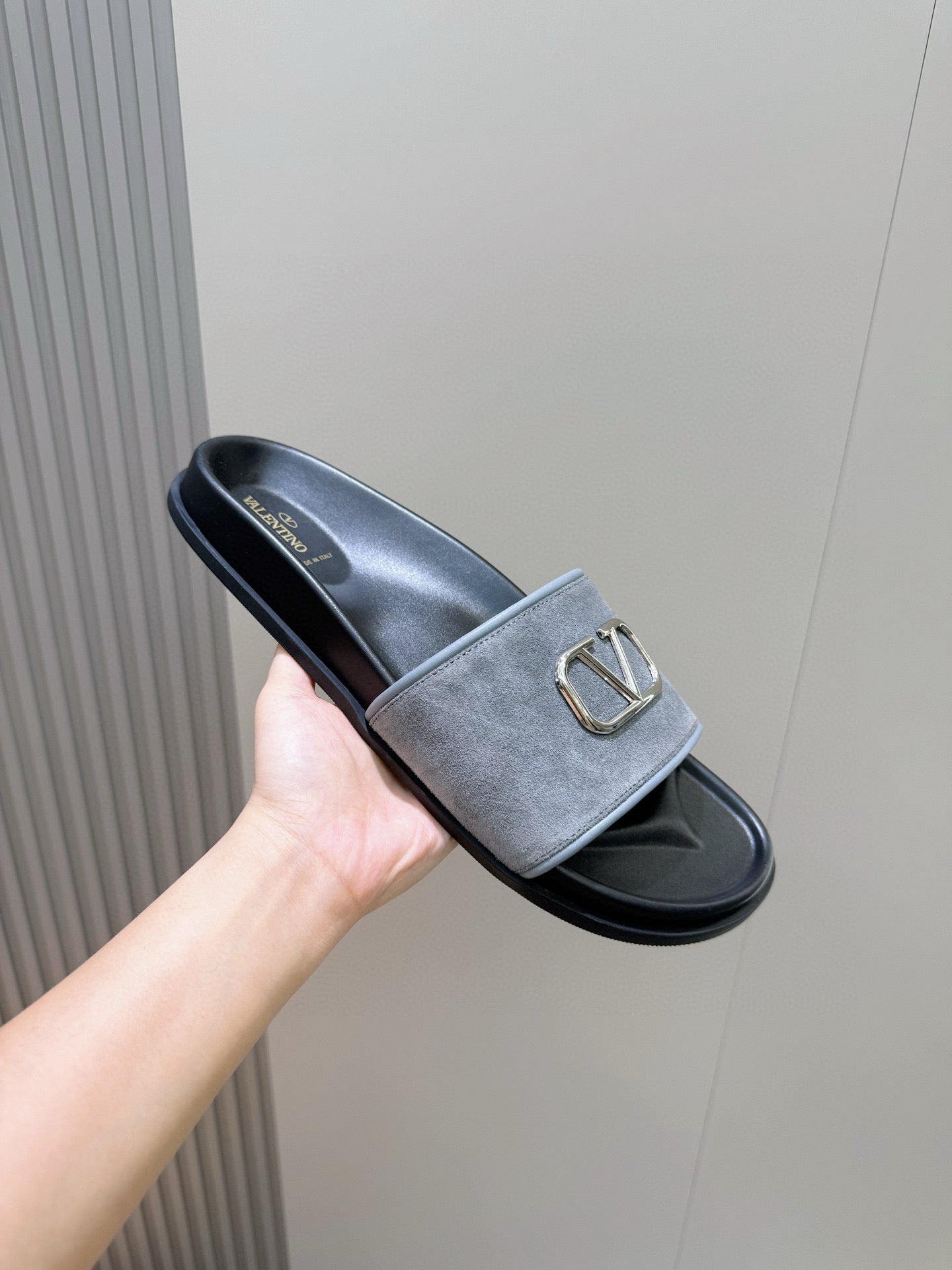 LuxluxHouse Best Quality Sandals Valentino
