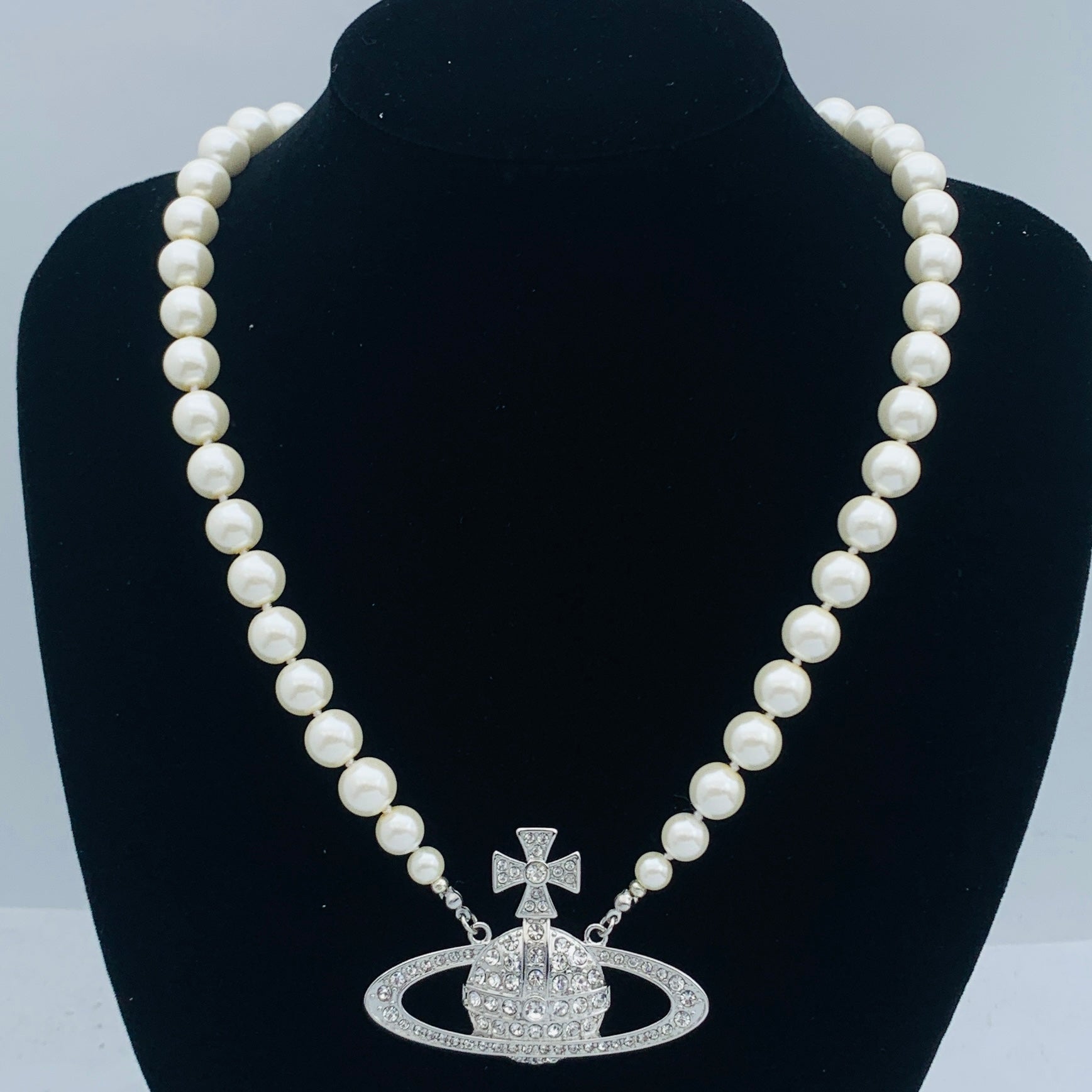 LuxluxHouse Low Price And High Quality Accessories Vivienne Westwood