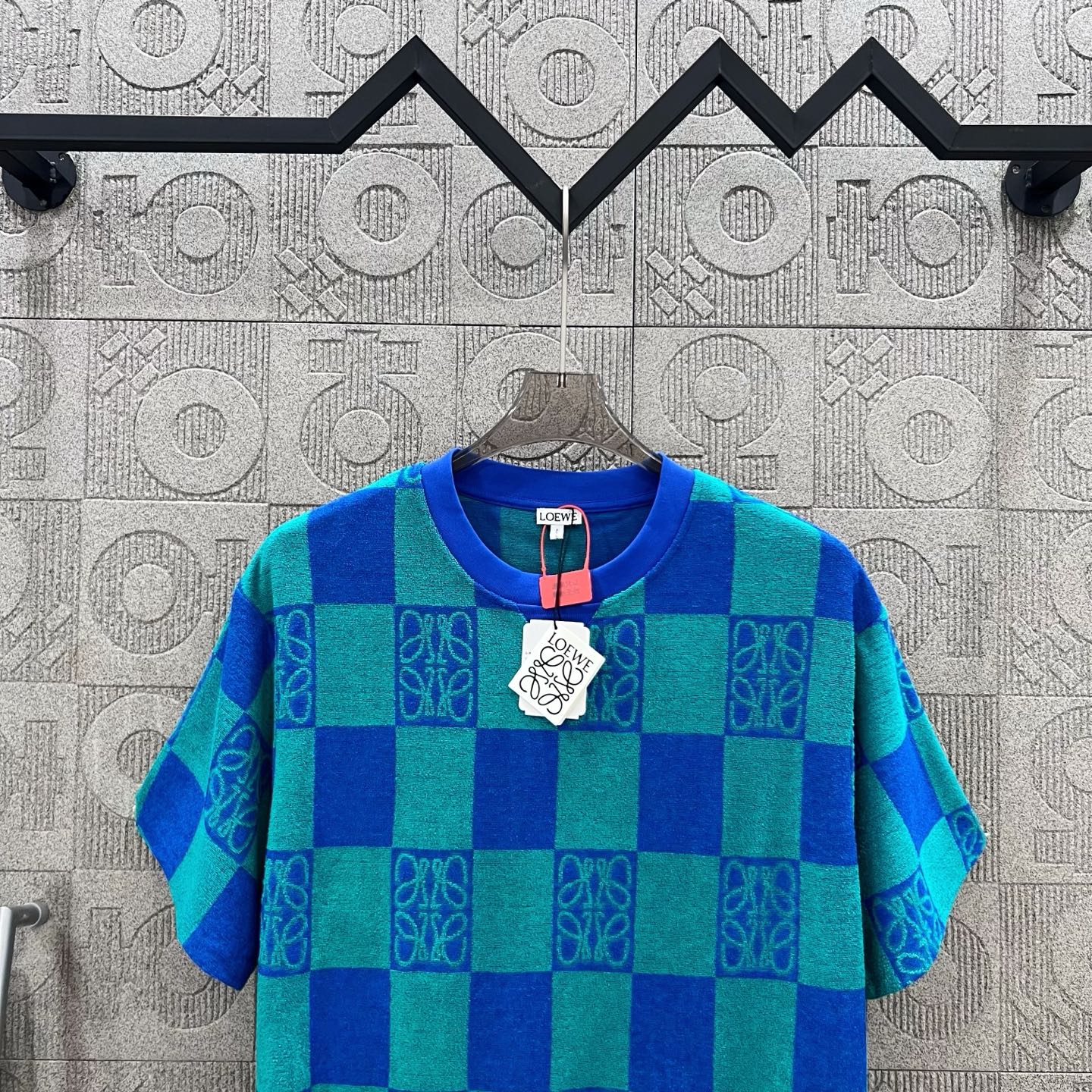 LuxluxHouse Best Quality Clothes T-shirt Loewe