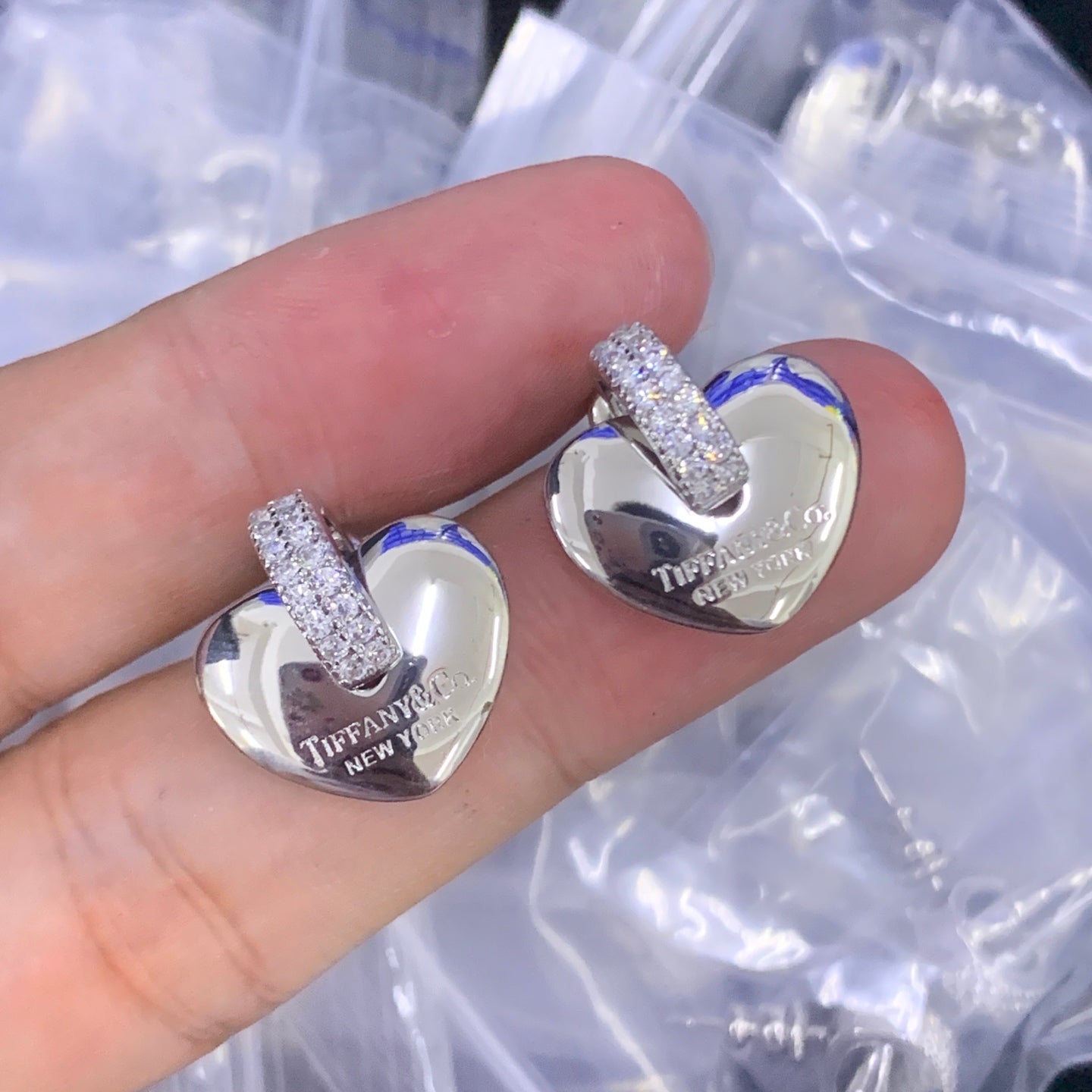 LuxluxHouse Low Price And High Quality Accessories Tiffany