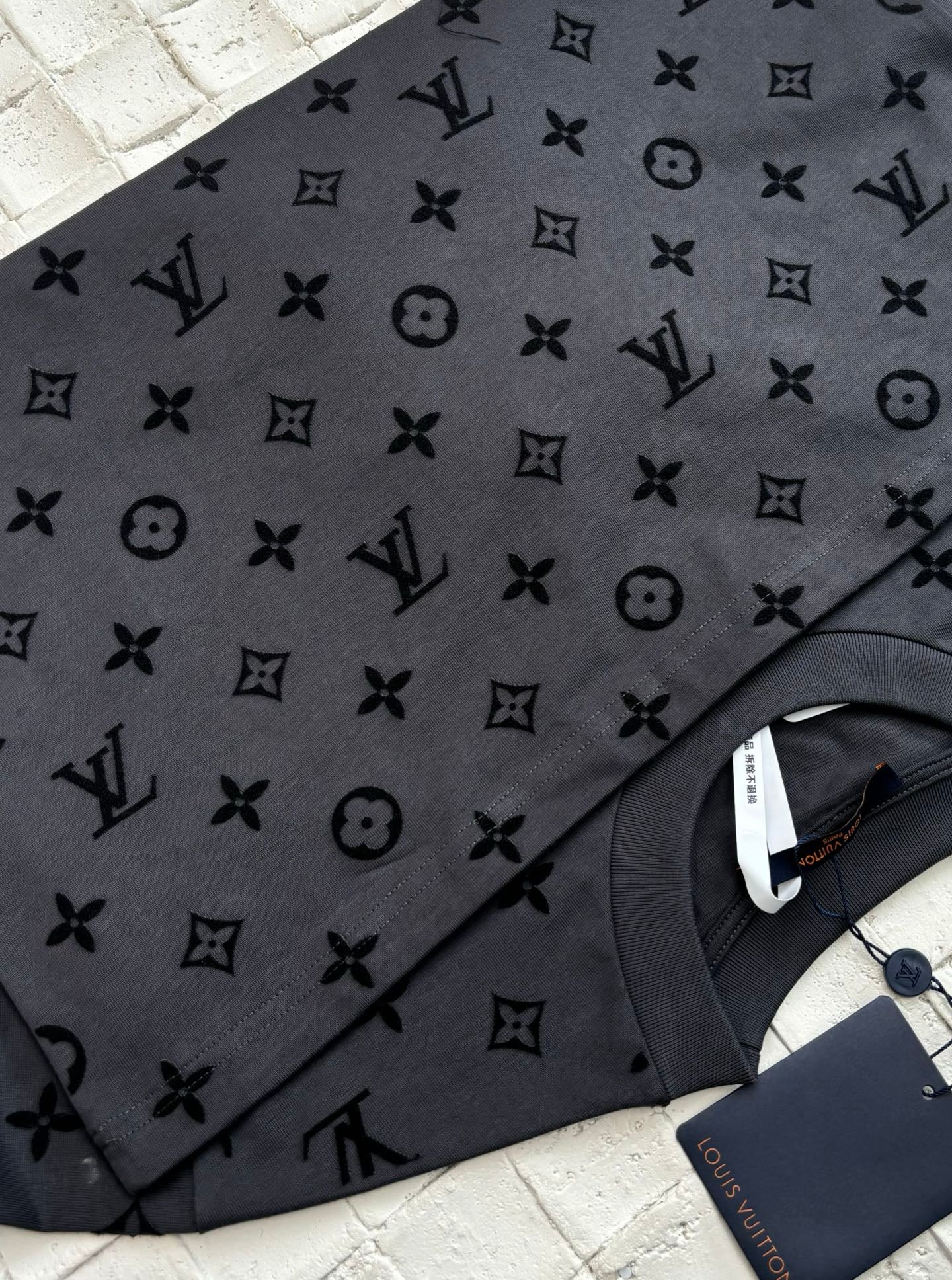 LuxluxHouse Best Quality Clothes T-shirt Louis Vuitton