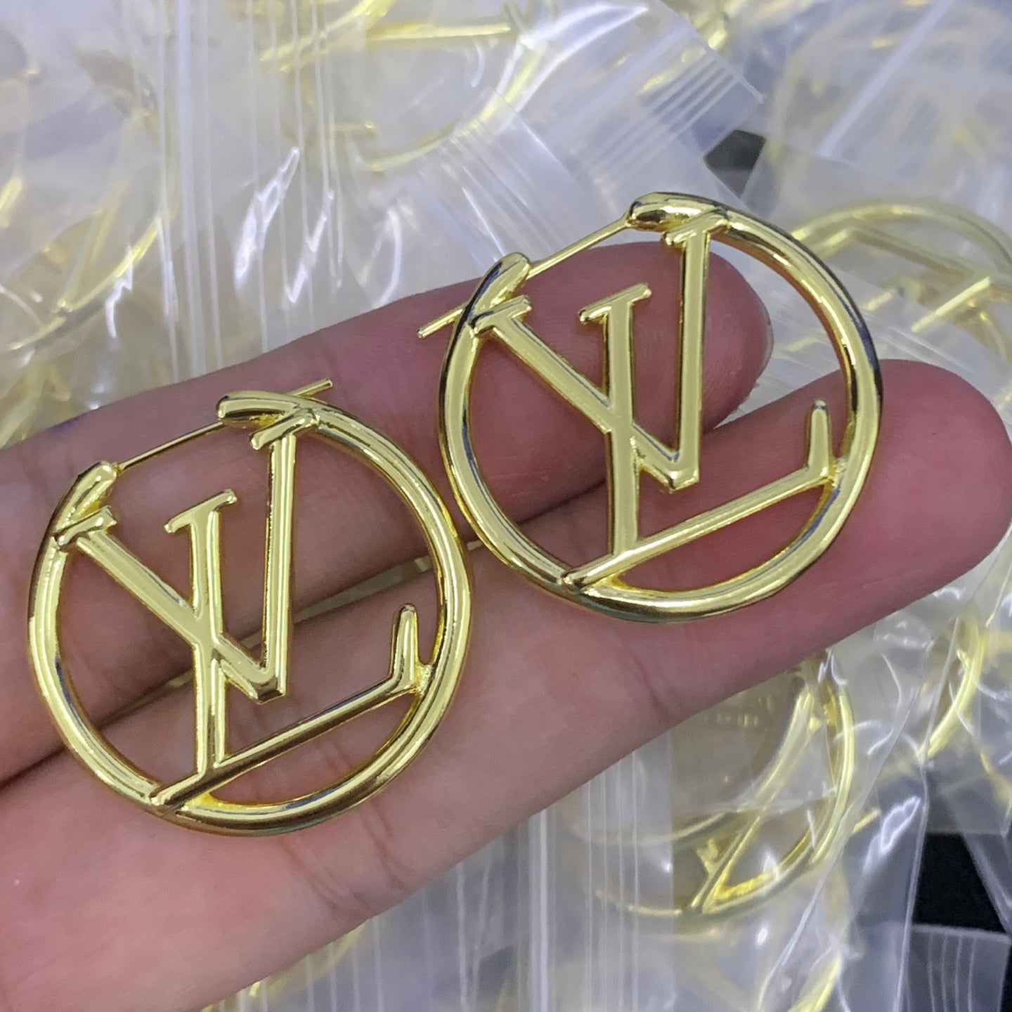 LuxluxHouse Low Price And High Quality Accessories Louis Vuitton