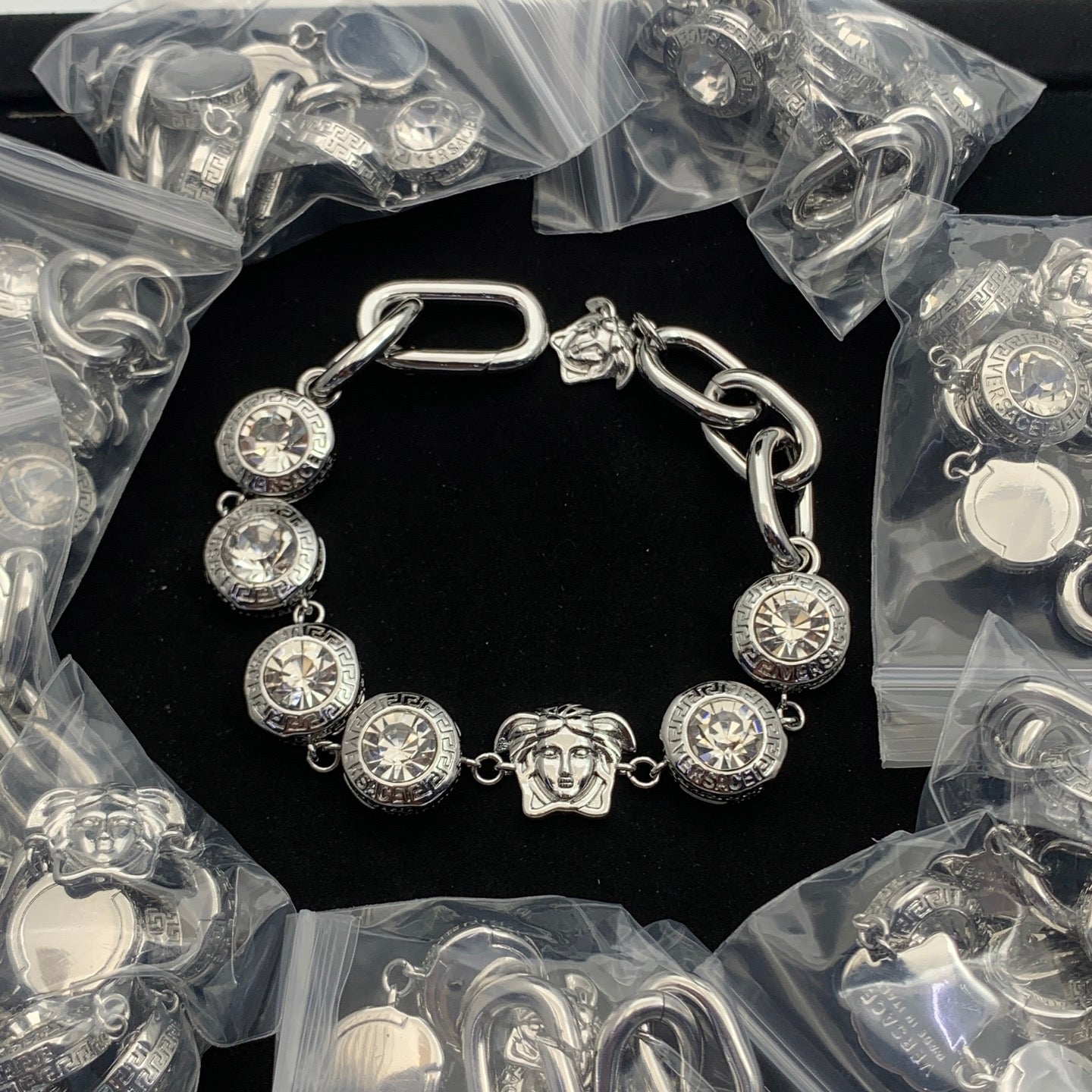 LuxluxHouse Low Price And High Quality Accessories Versace