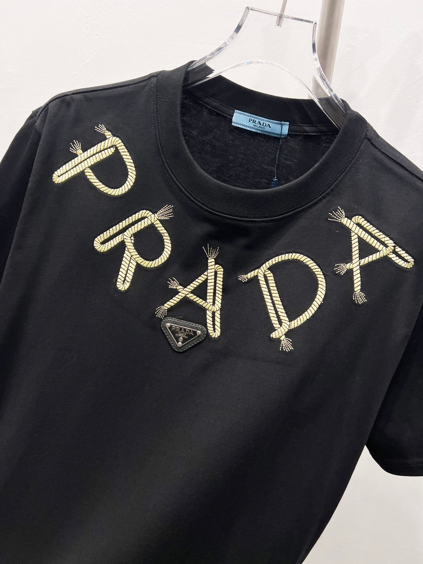 LuxluxHouse Best Quality Clothes T-shirt Prada