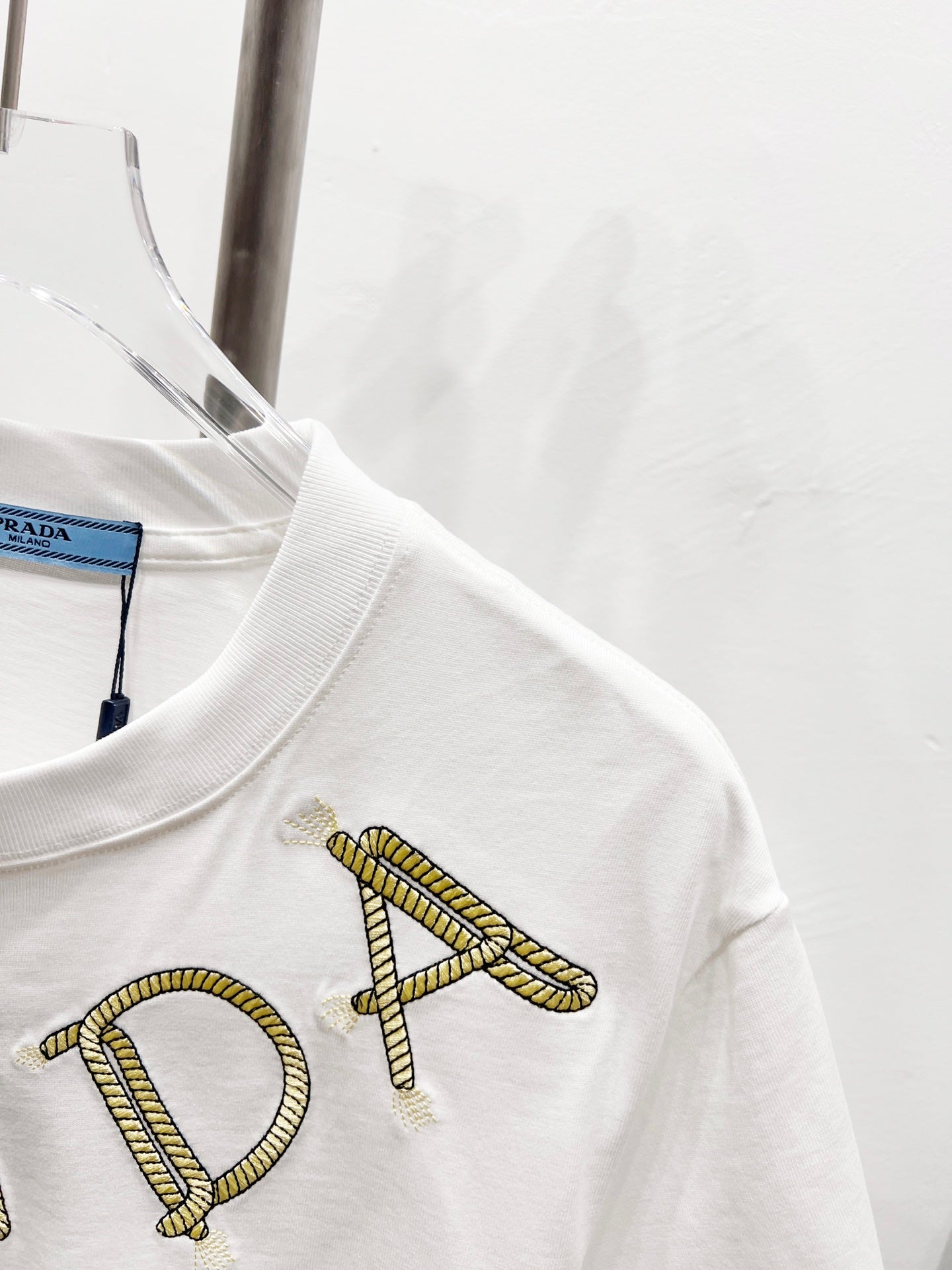 LuxluxHouse Best Quality Clothes T-shirt Prada