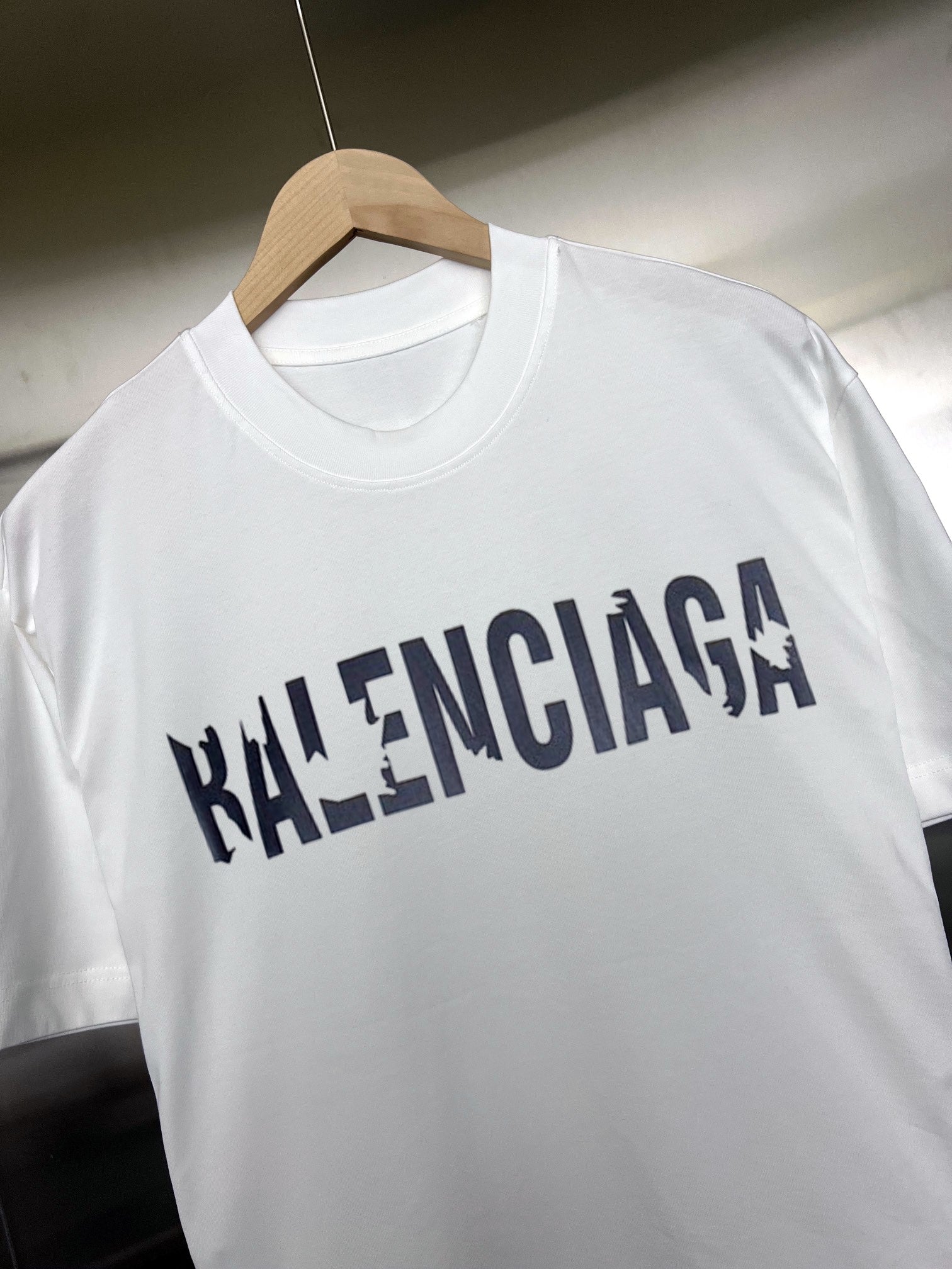 LuxluxHouse Best Quality Clothes Balenciaga T-shirt