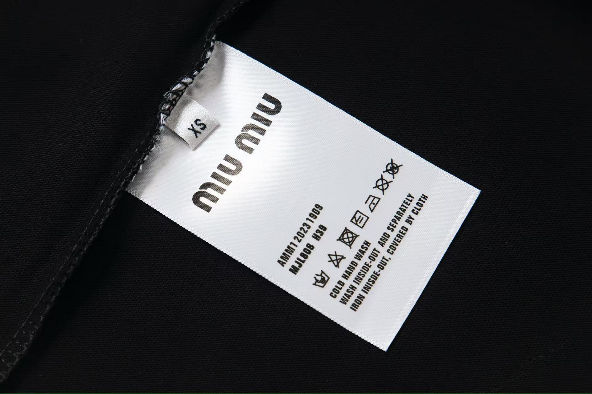 LuxluxHouse Best Quality Clothes Miu Miu T-shirt