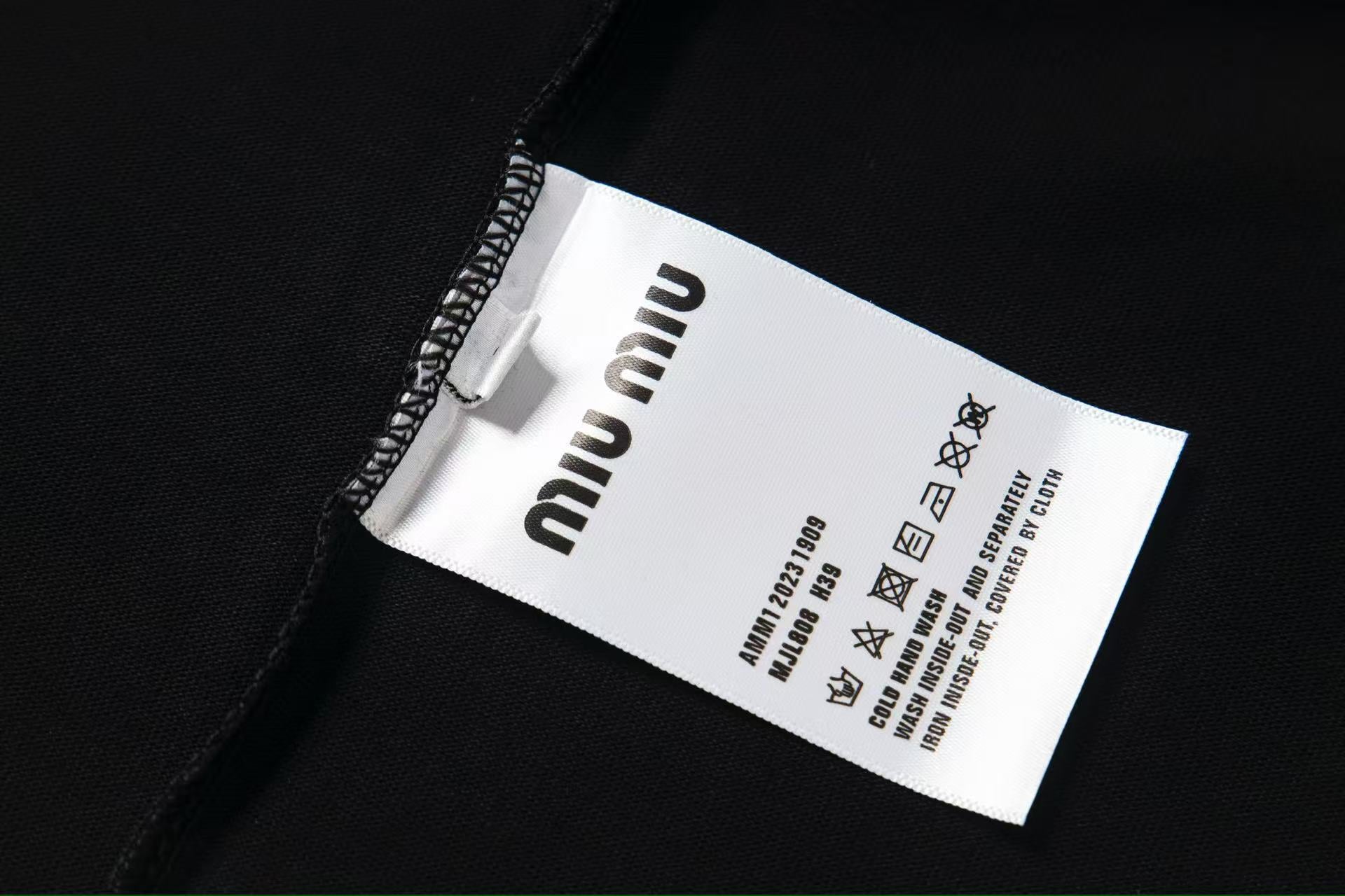 LuxluxHouse Best Quality Clothes Miu Miu T-shirt