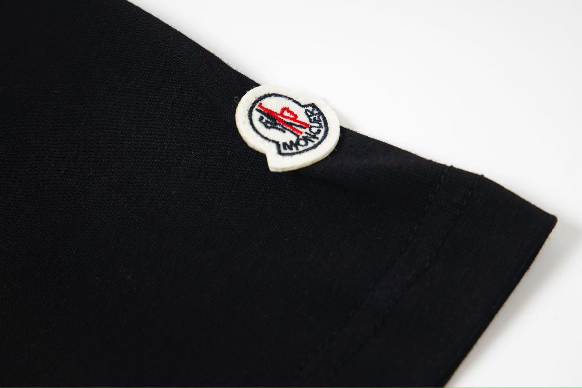 LuxluxHouse Best Quality Clothes T-shirt Moncler