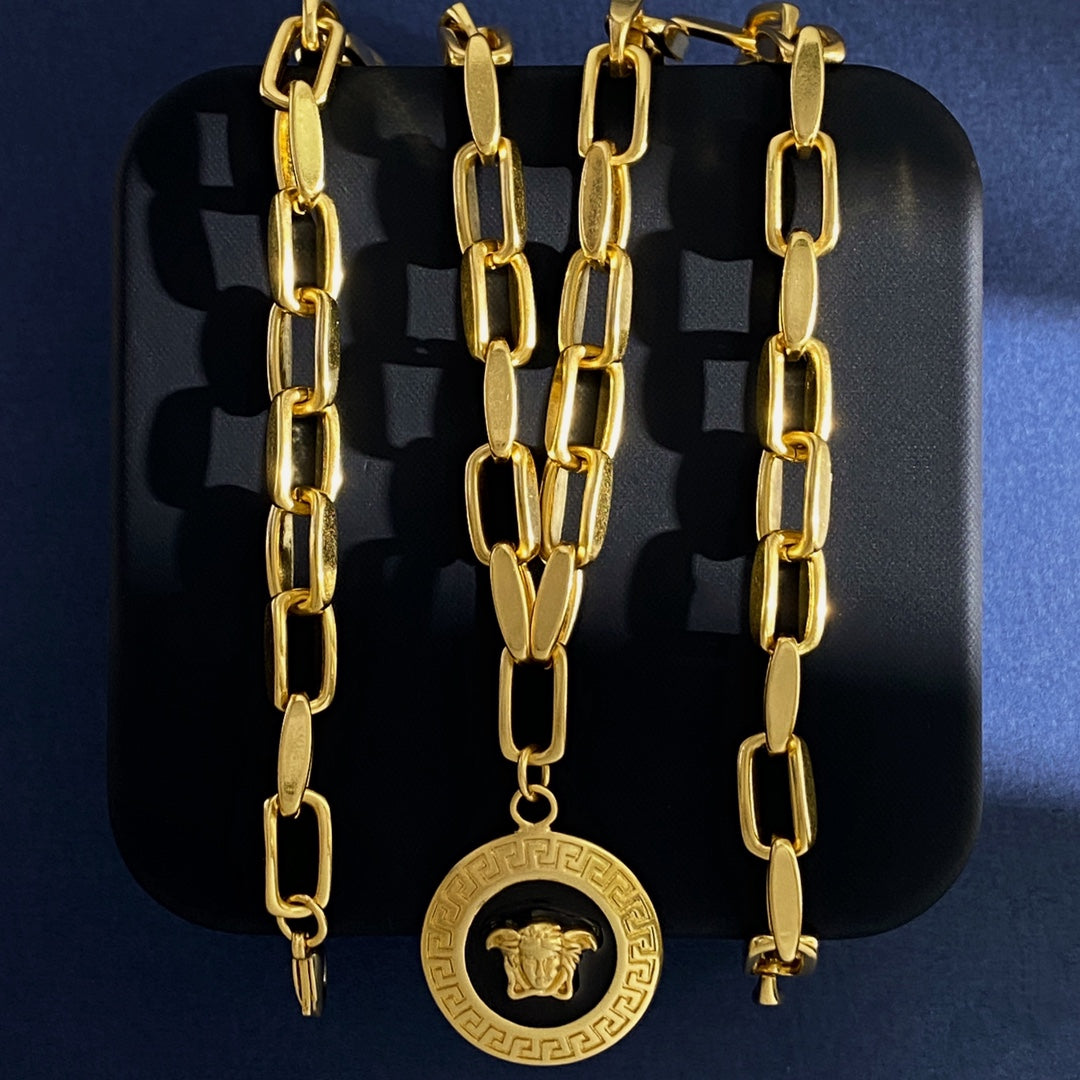 LuxluxHouse Best Quality Accessories Versace