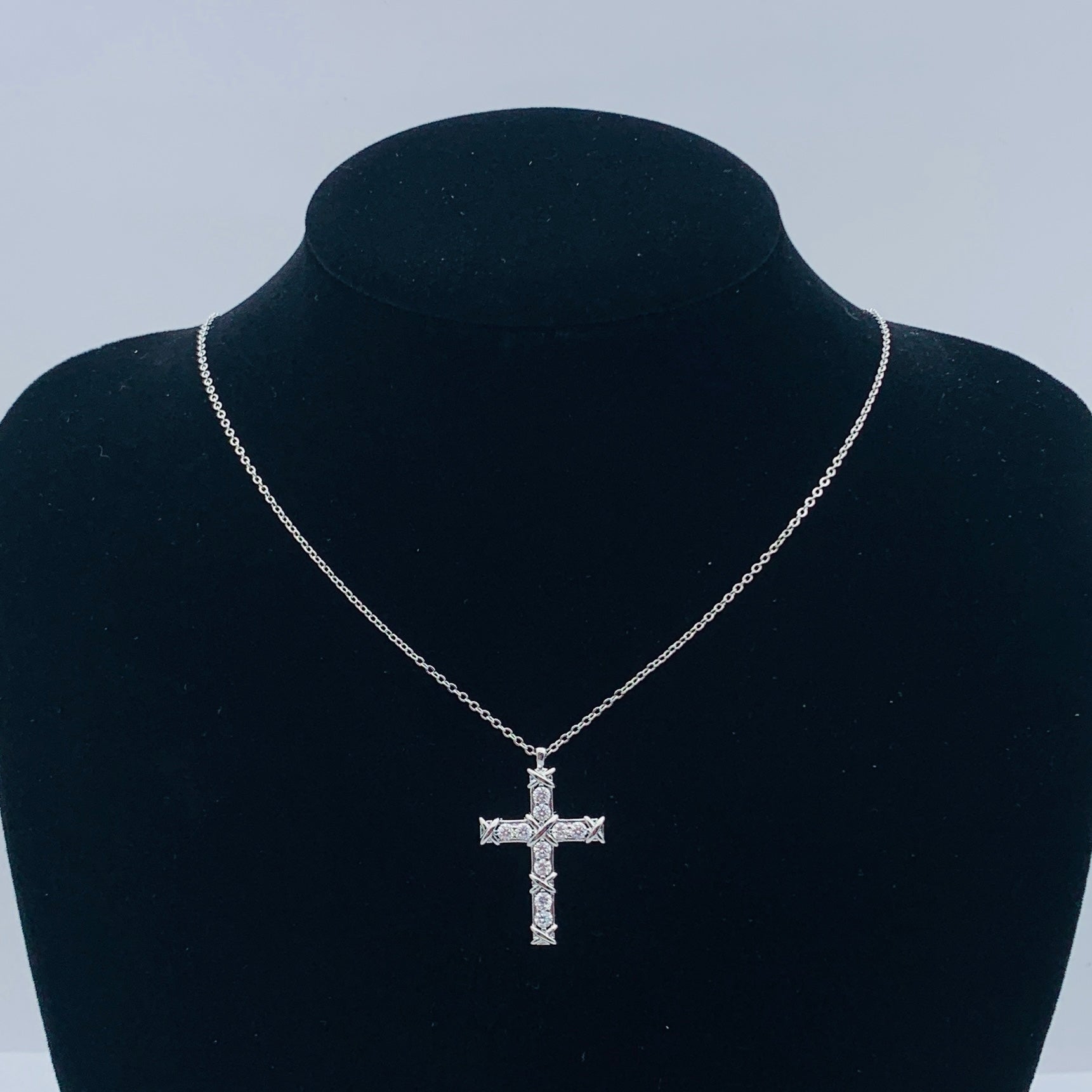 LuxluxHouse Low Price And High Quality Accessories Tiffany