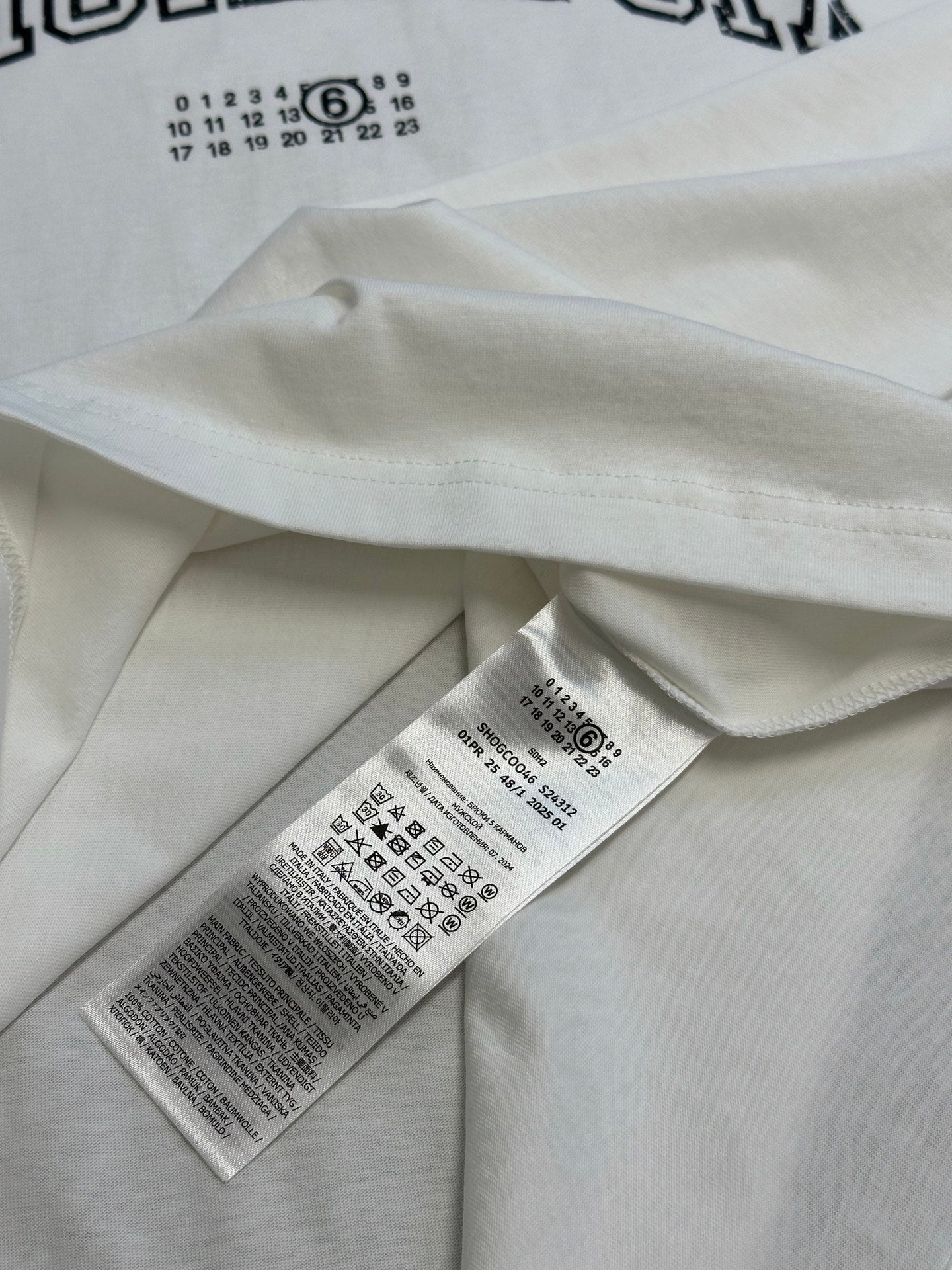 LuxluxHouse Best Quality Clothes T-shirt Chanel & Maison Margiela