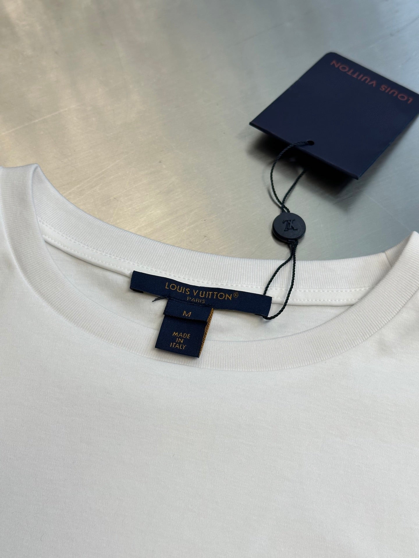 LuxluxHouse Best Quality Clothes T-shirt Louis Vuitton