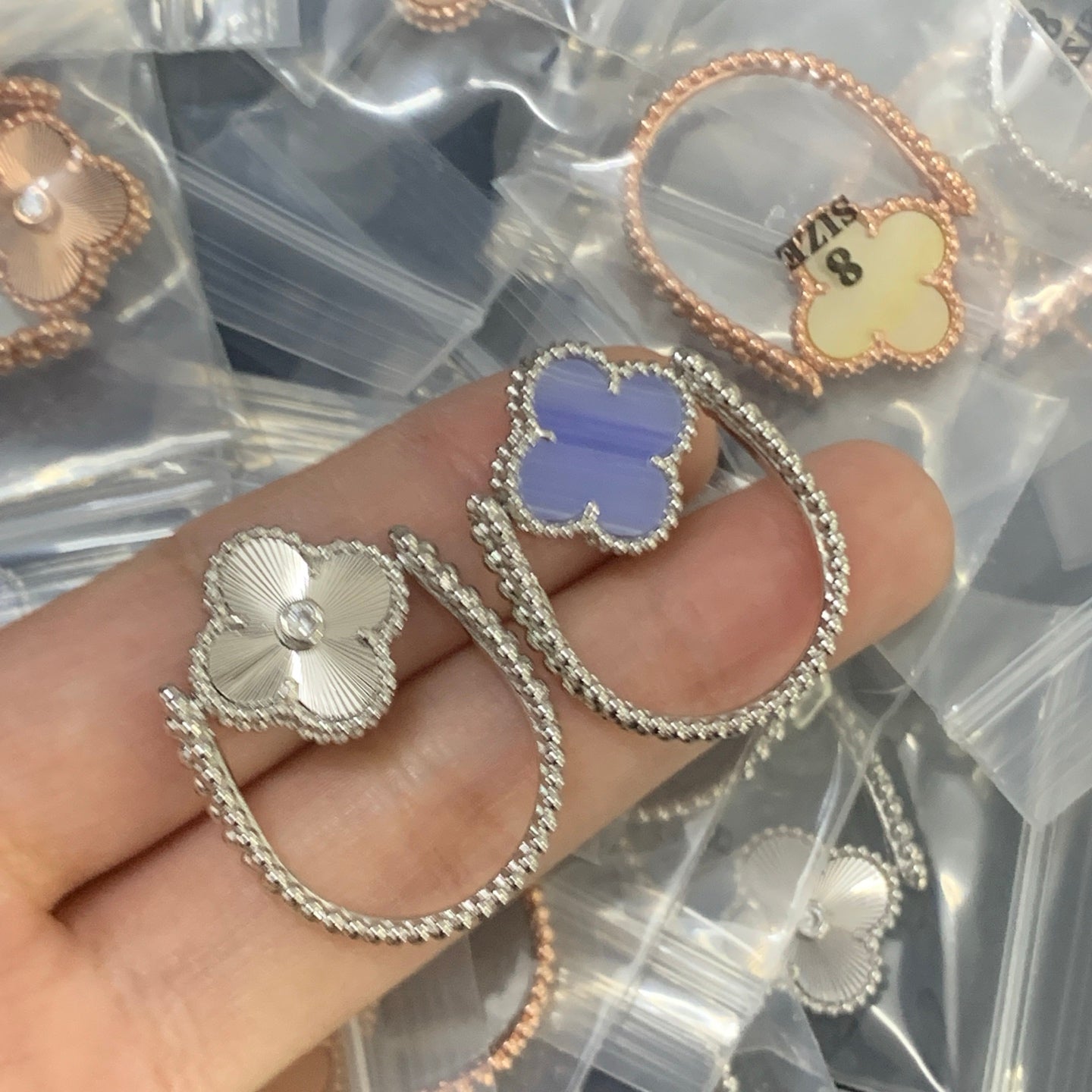 LuxluxHouse Low Price And High Quality Accessories Van Cleef & Arpels