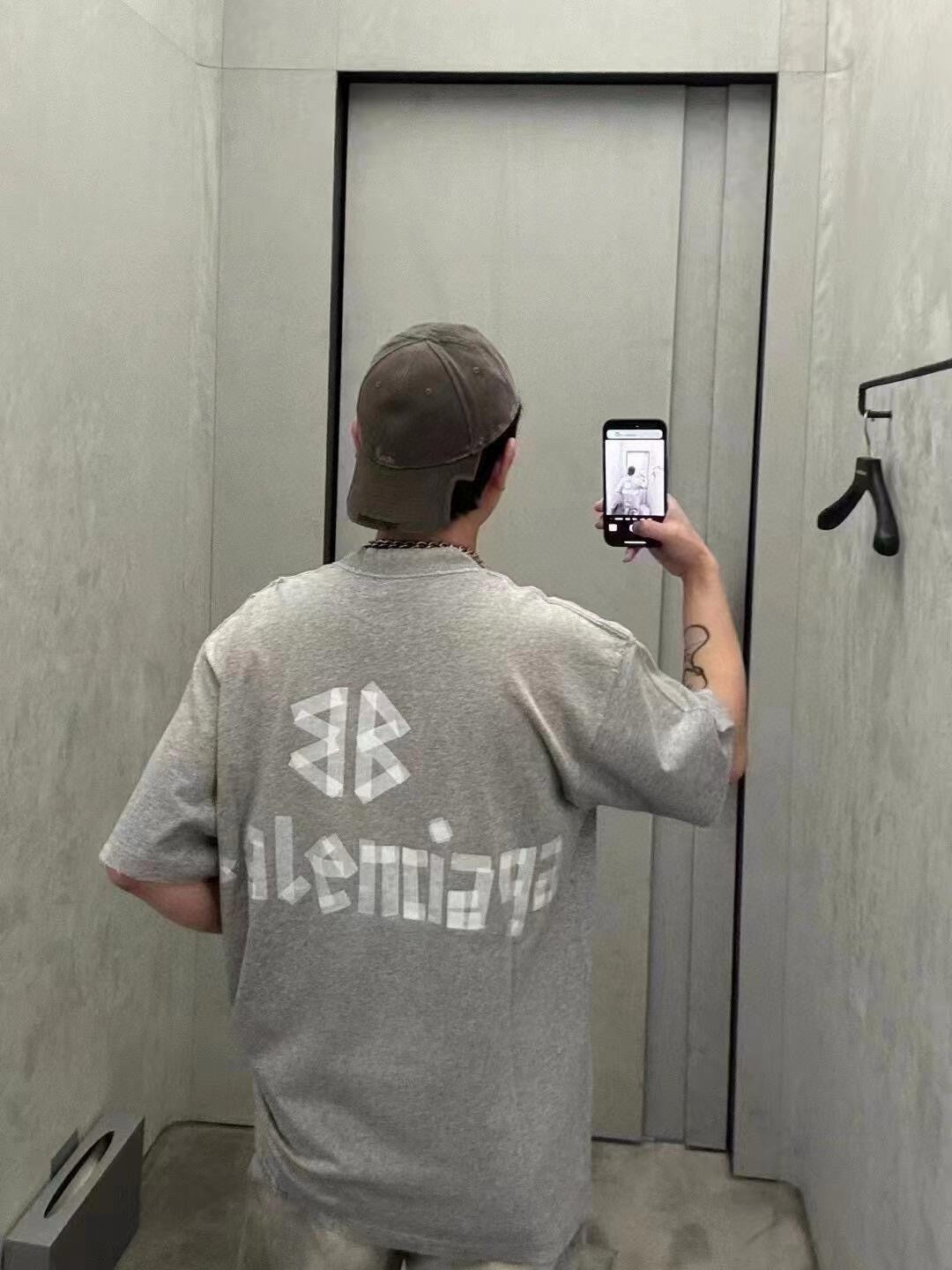 LuxluxHouse Best Quality Clothes Balenciaga T-shirt