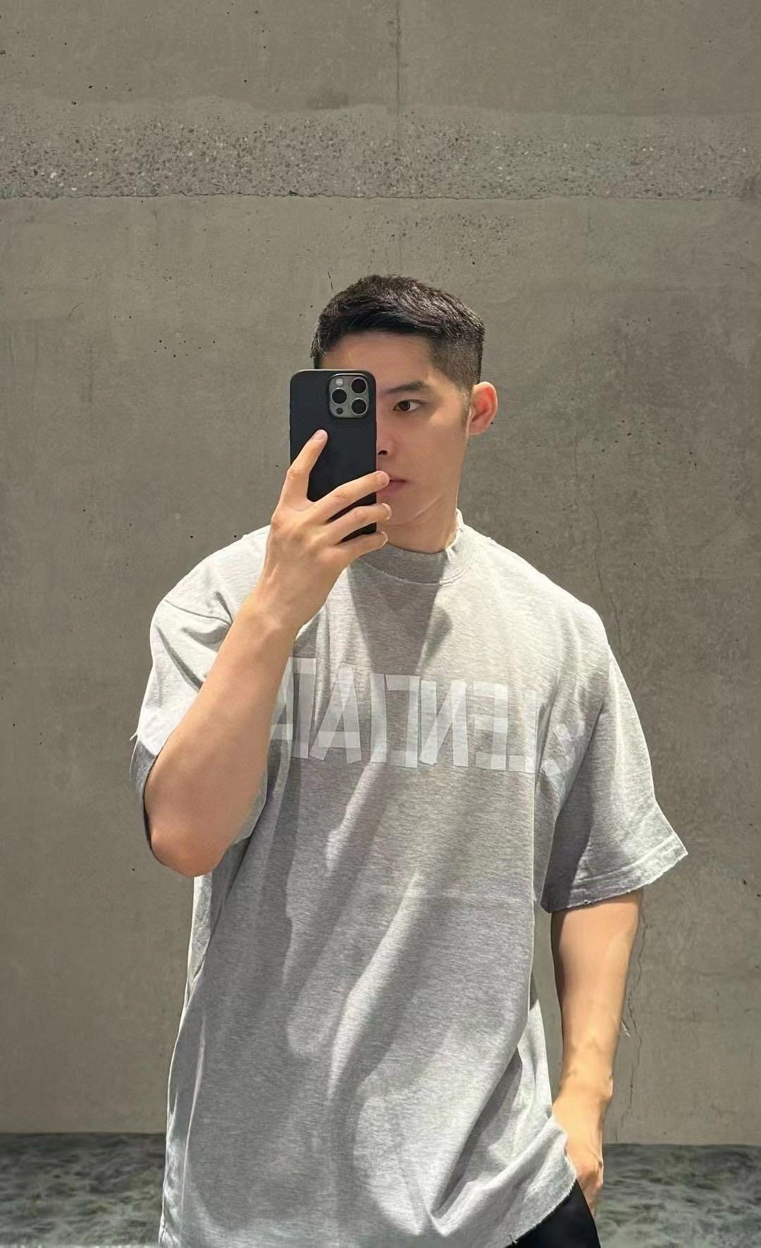 LuxluxHouse Best Quality Clothes Balenciaga T-shirt